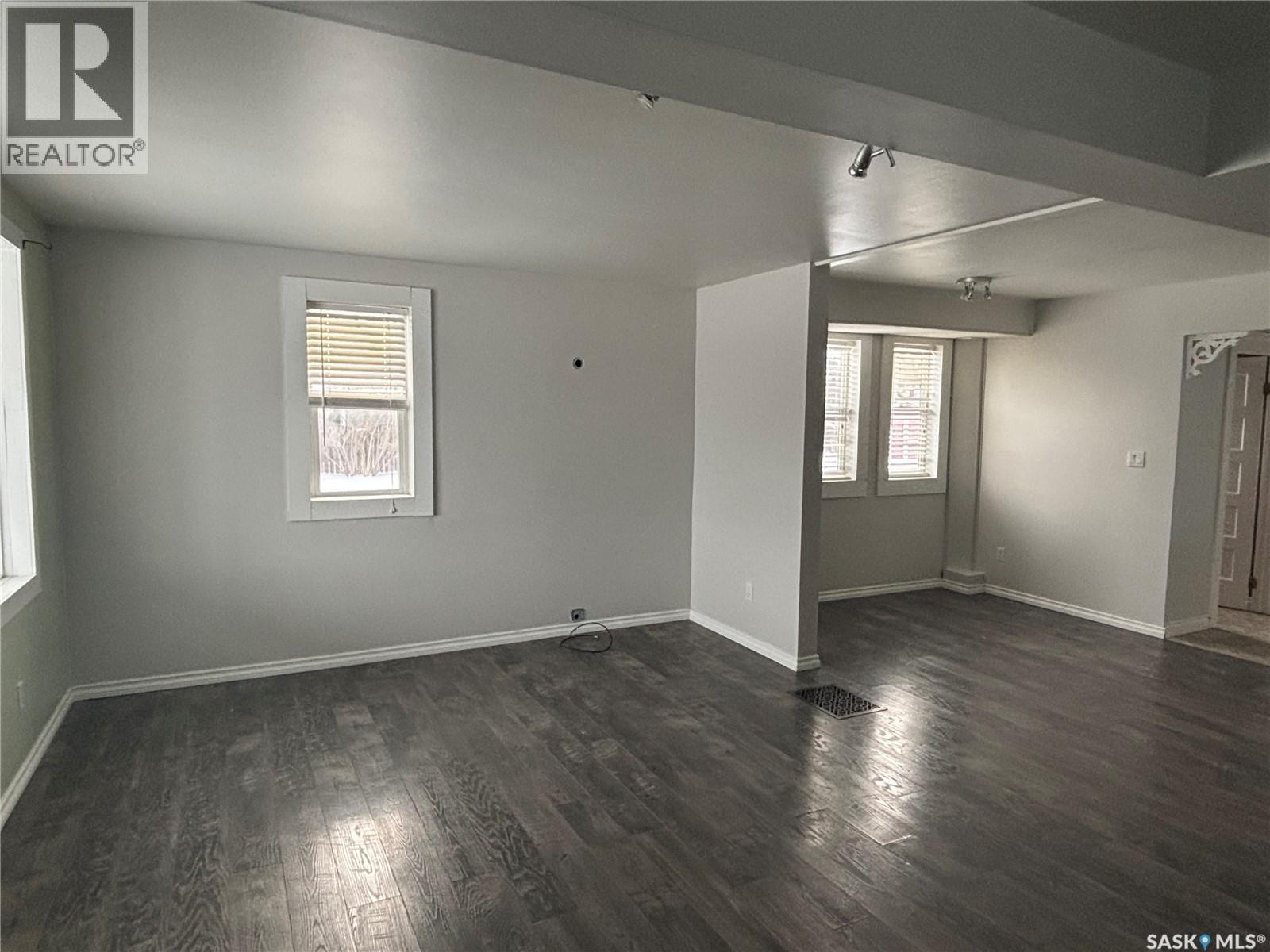 331 3Rd Avenue W, Assiniboia, SK - Indoor Photo Showing Other Room