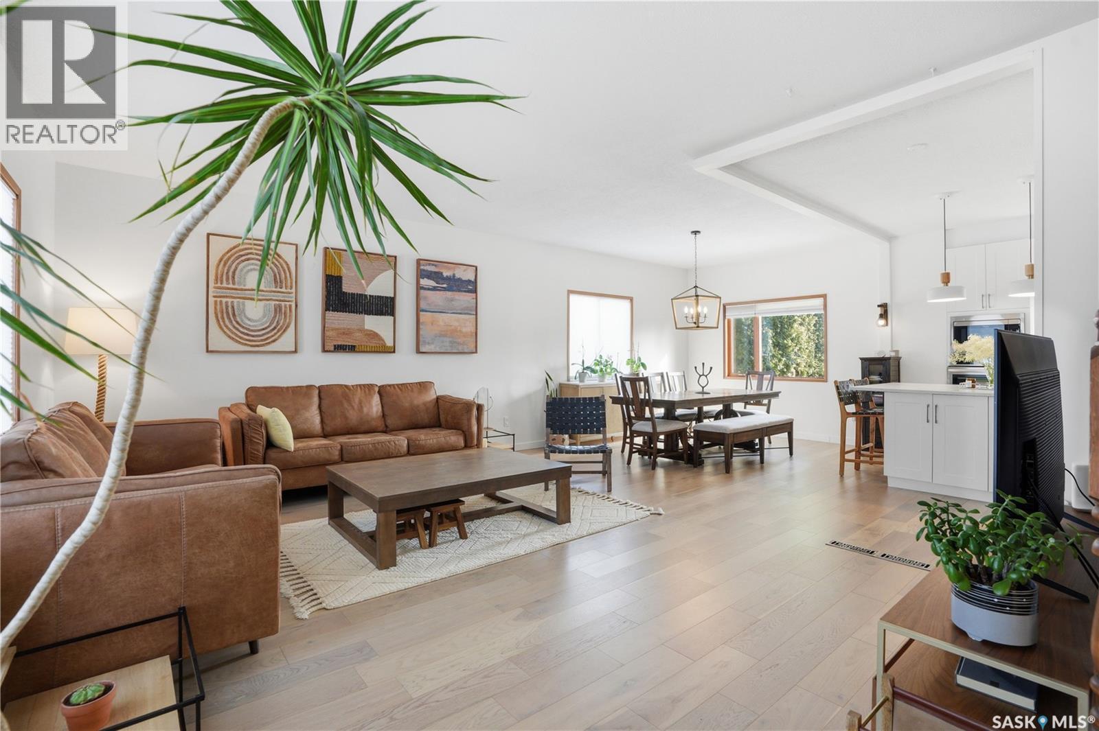 339 Stechishin Way, Saskatoon, SK - Indoor Photo Showing Living Room