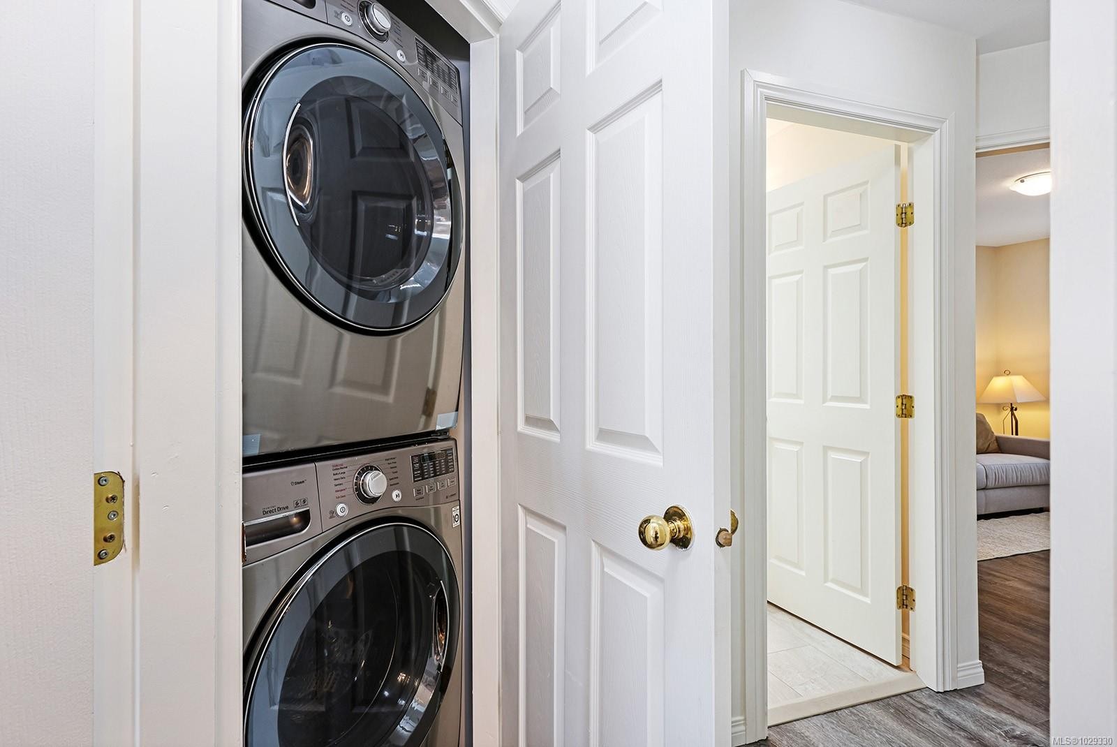 1272 Noel Ave, Comox, BC