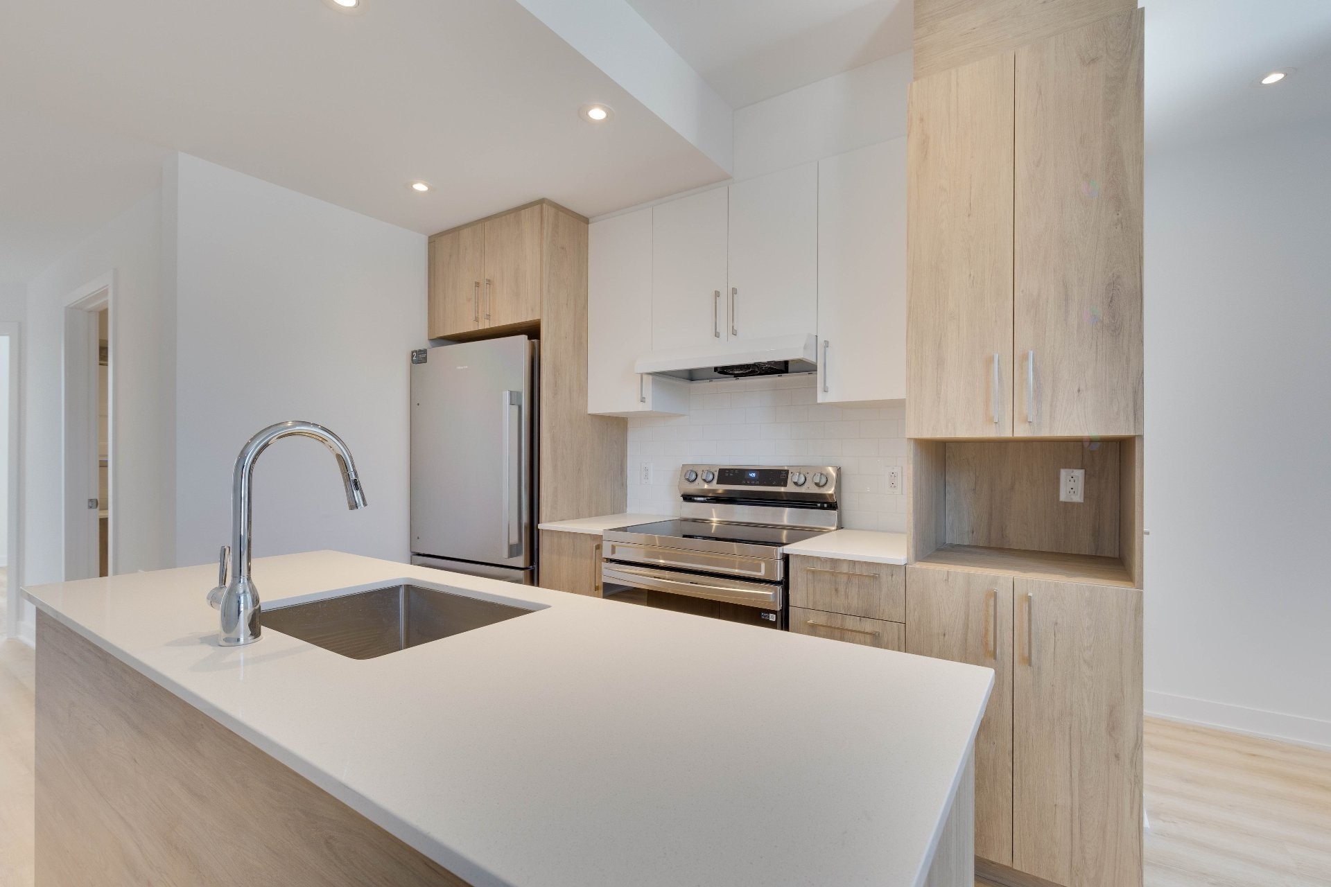 Cuisine - 7123 Av. Querbes, Montréal (Villeray/Saint-Michel/Parc-Extension), QC - Indoor Photo Showing Kitchen