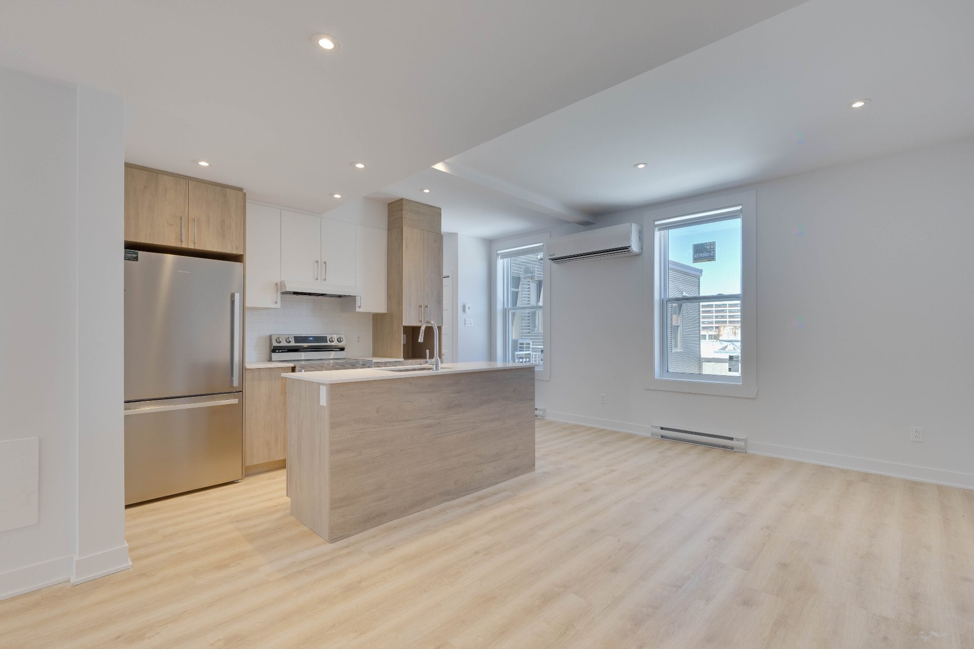 Cuisine - 7123 Av. Querbes, Montréal (Villeray/Saint-Michel/Parc-Extension), QC - Indoor Photo Showing Kitchen