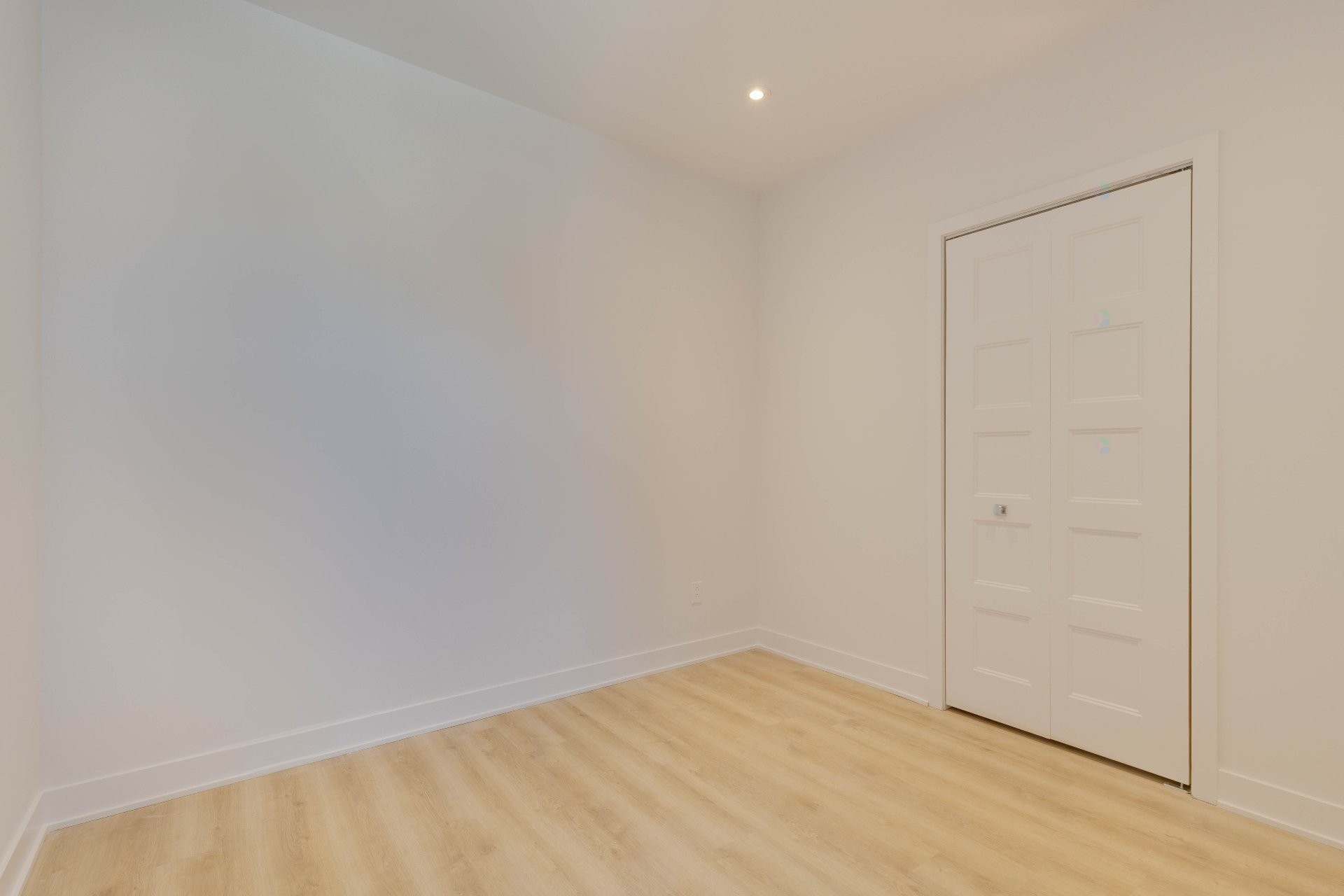 Chambre à coucher - 7123 Av. Querbes, Montréal (Villeray/Saint-Michel/Parc-Extension), QC - Indoor Photo Showing Other Room