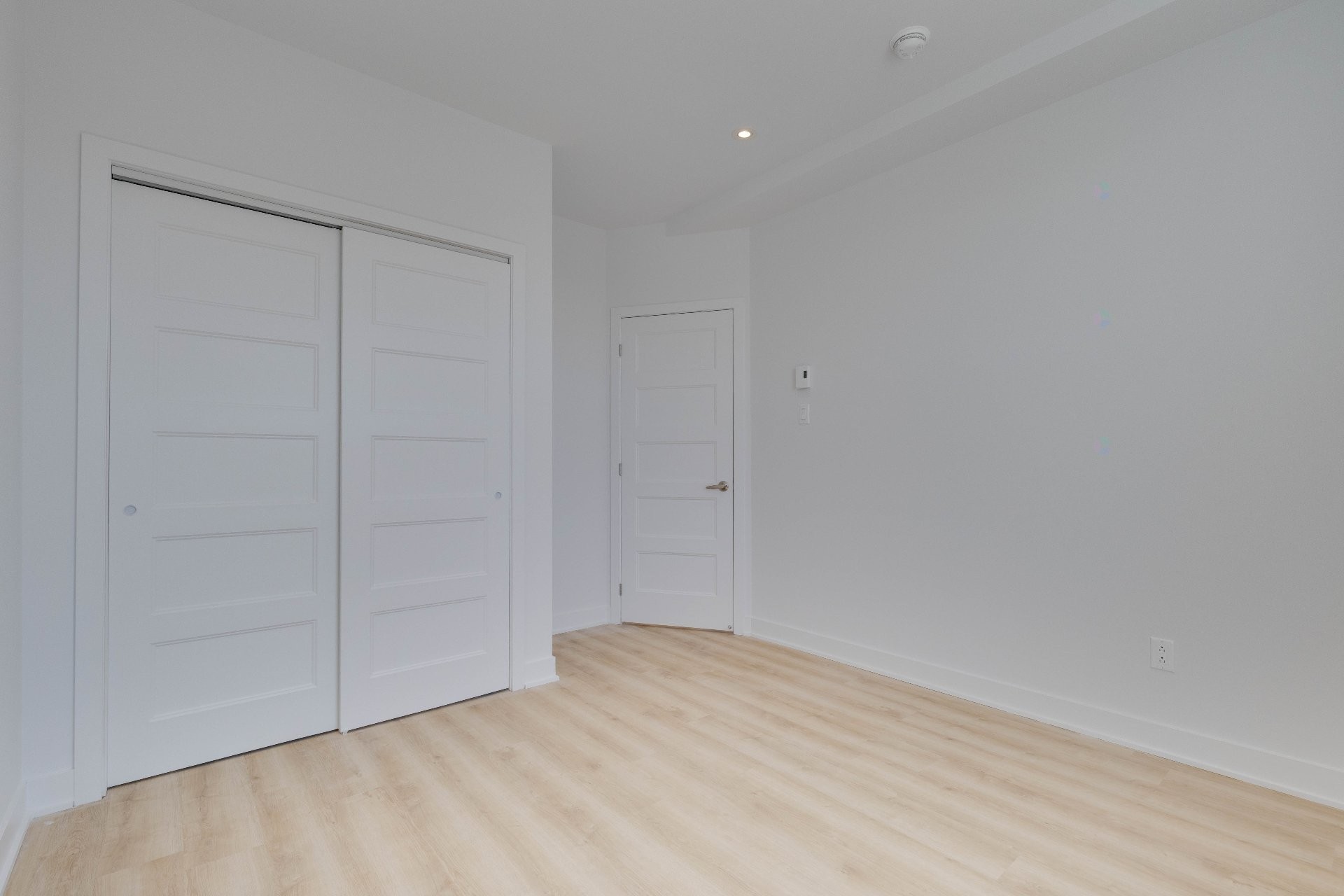 Chambre à coucher - 7123 Av. Querbes, Montréal (Villeray/Saint-Michel/Parc-Extension), QC - Indoor Photo Showing Other Room