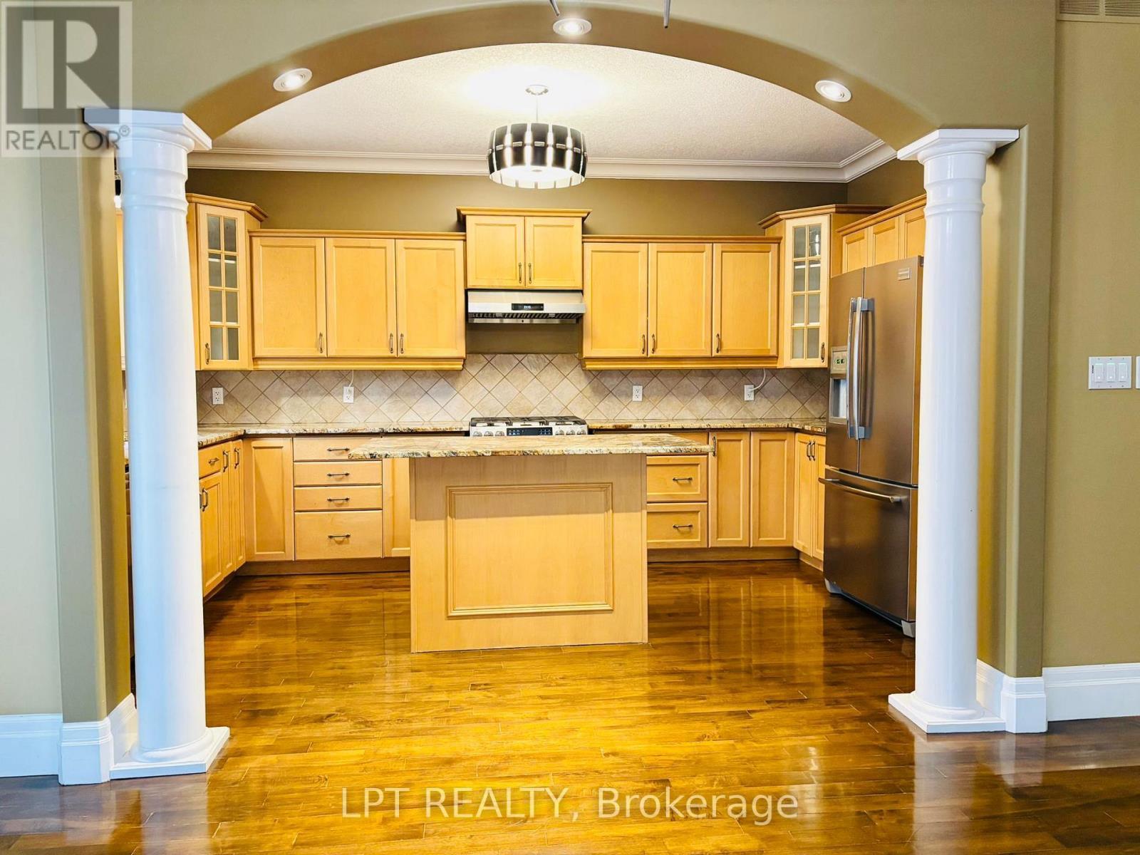 64 Yarrow Court, Kitchener, ON - Indoor Photo Showing Kitchen