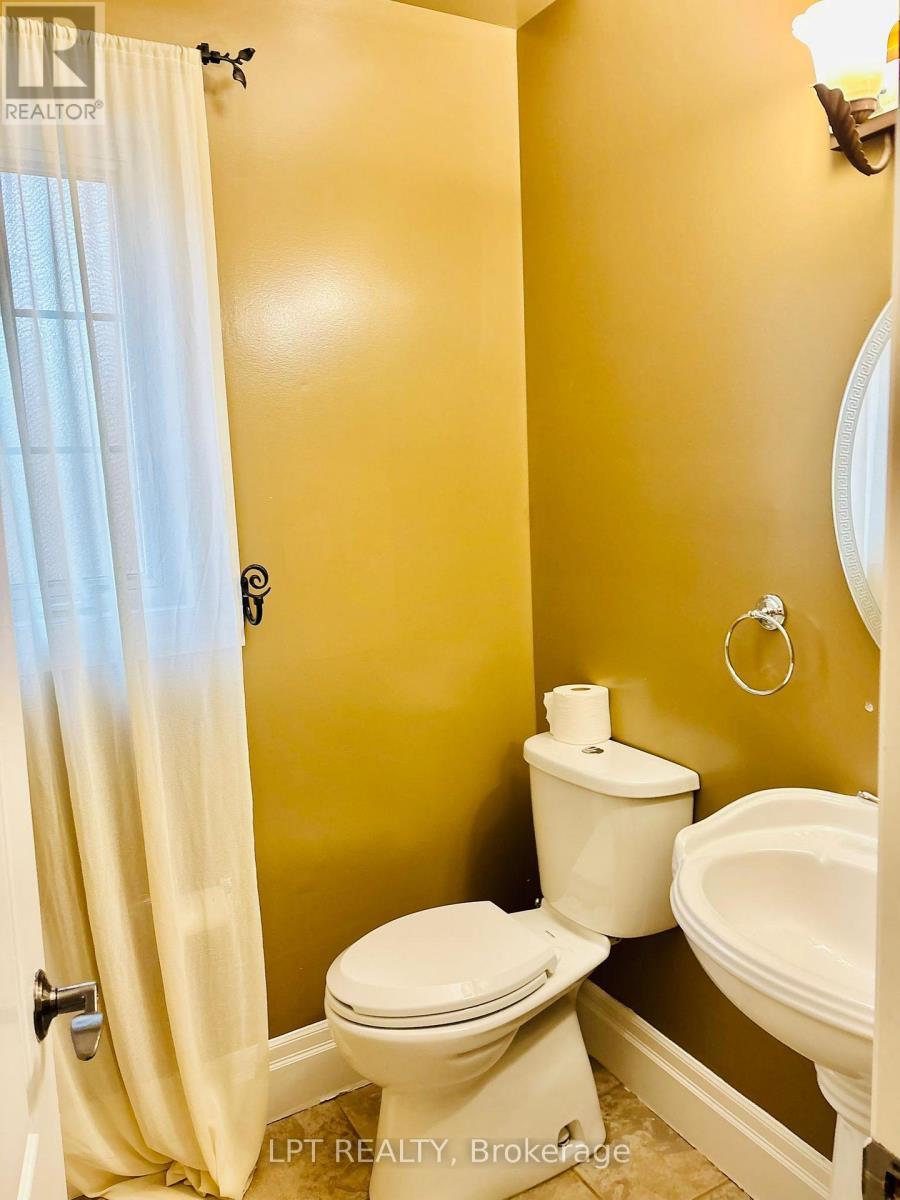 64 Yarrow Court, Kitchener, ON - Indoor Photo Showing Bathroom