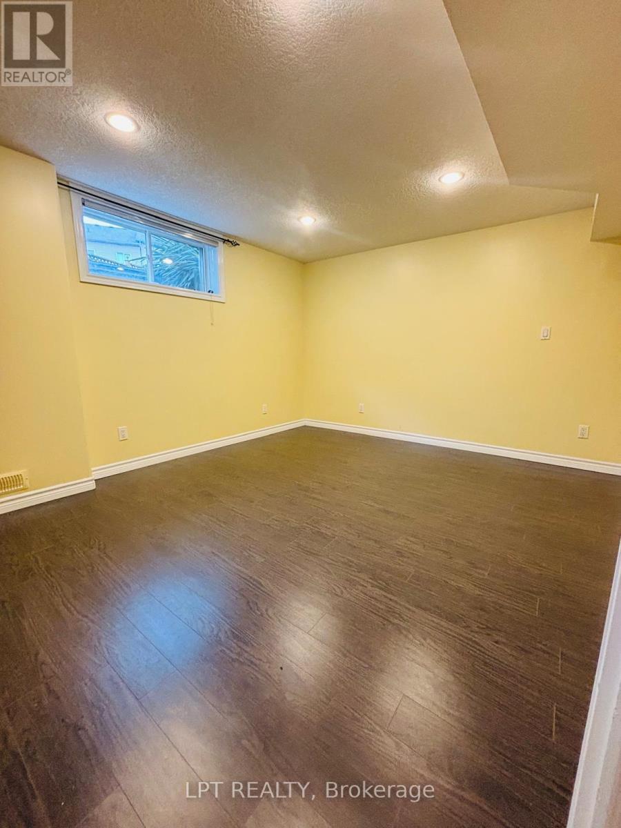 64 Yarrow Court, Kitchener, ON - Indoor