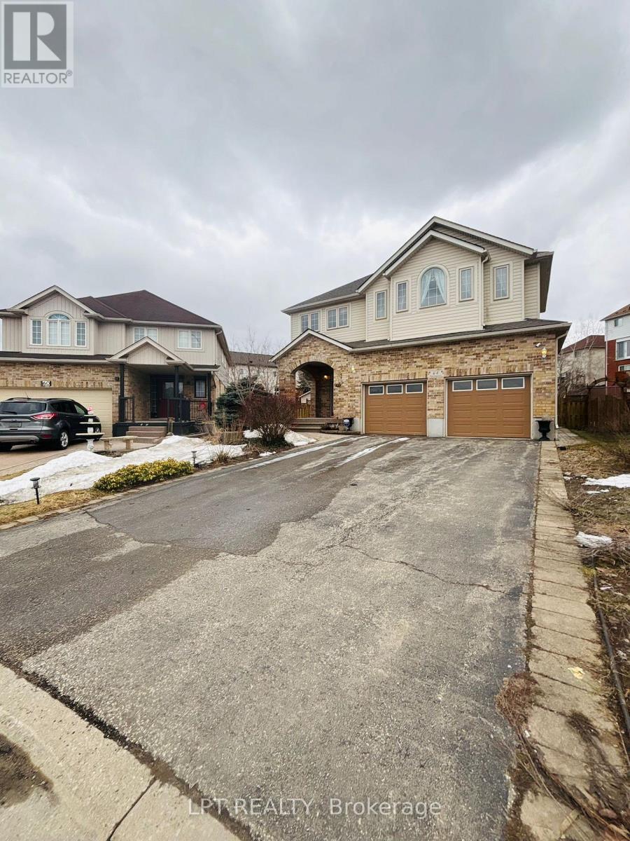 64 Yarrow Court, Kitchener, ON - Outdoor