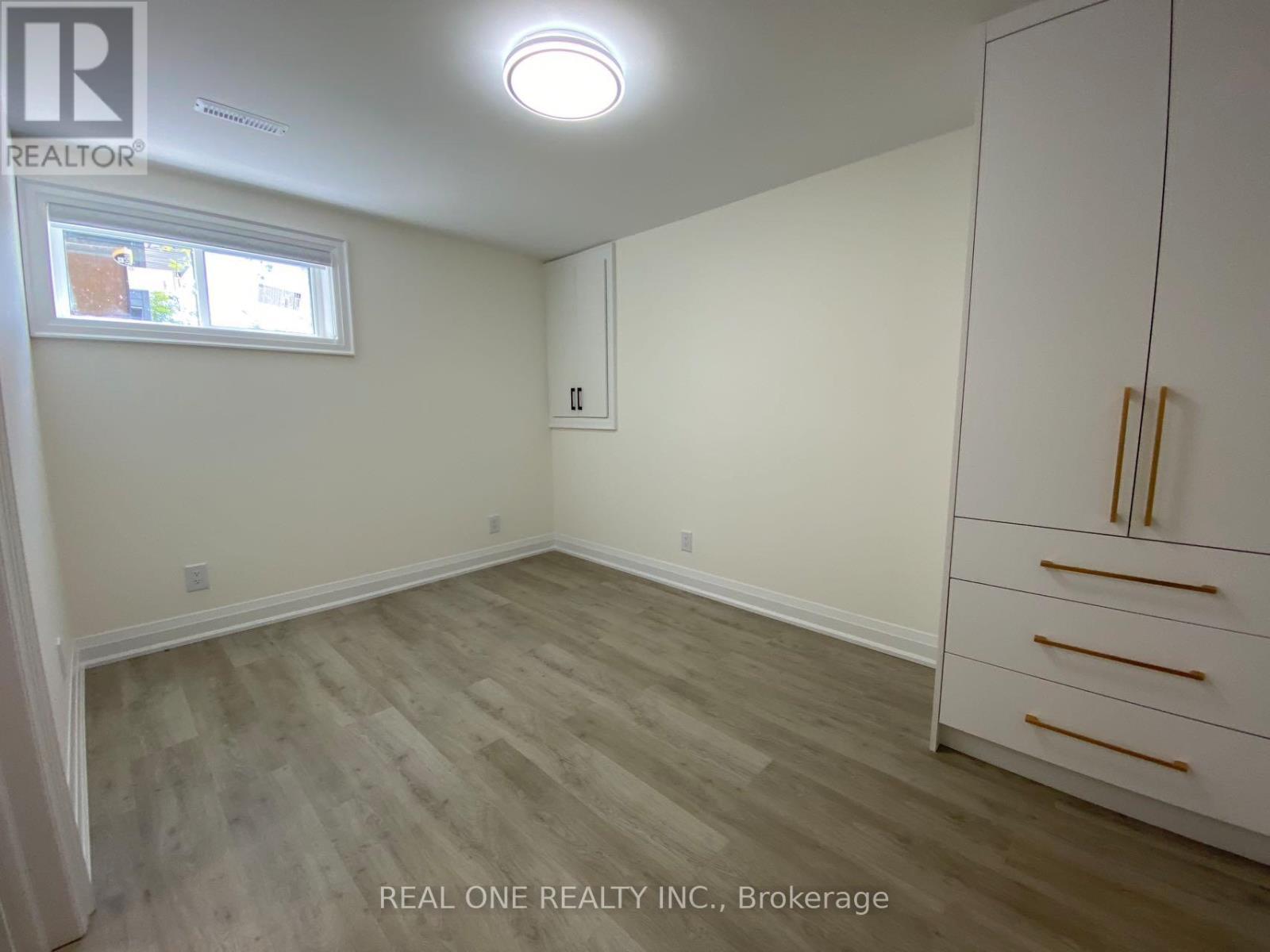 3366 Strabane Drive, Mississauga, ON - Indoor Photo Showing Other Room