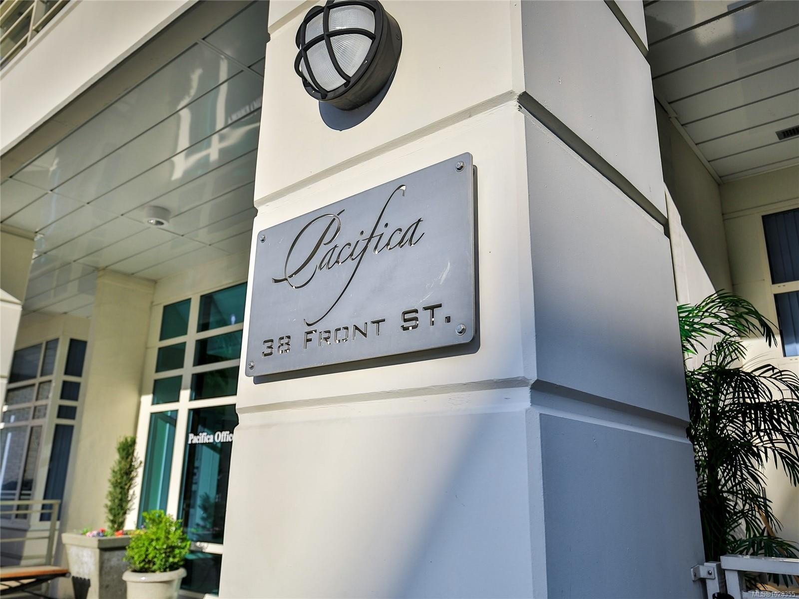 Th15-38 Front St, Nanaimo, BC