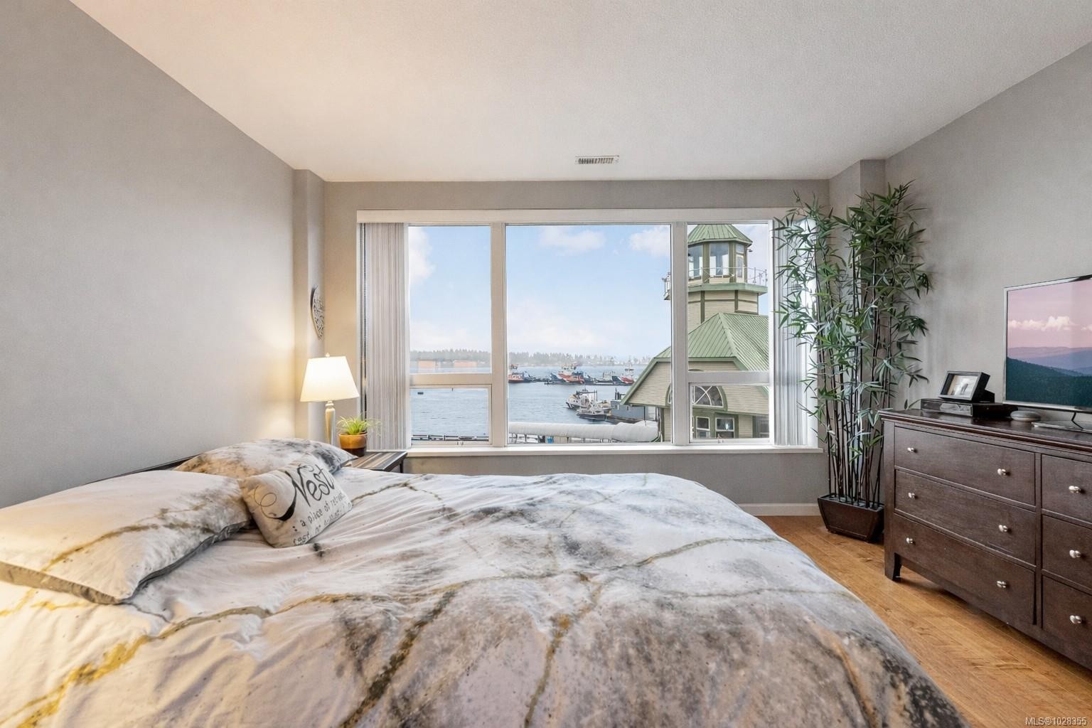 Th15-38 Front St, Nanaimo, BC