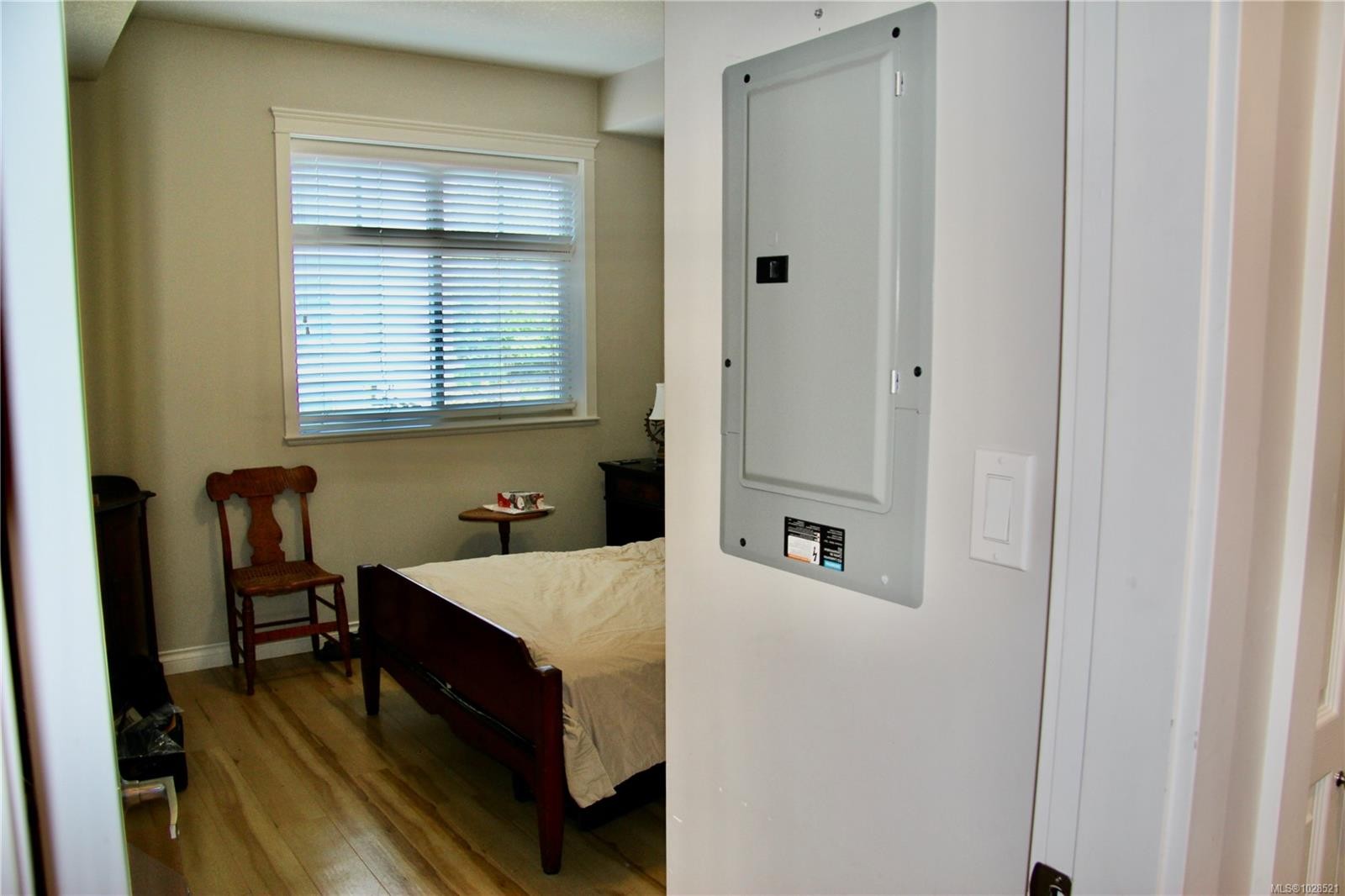 207-2117 Meredith Rd, Nanaimo, BC - Indoor