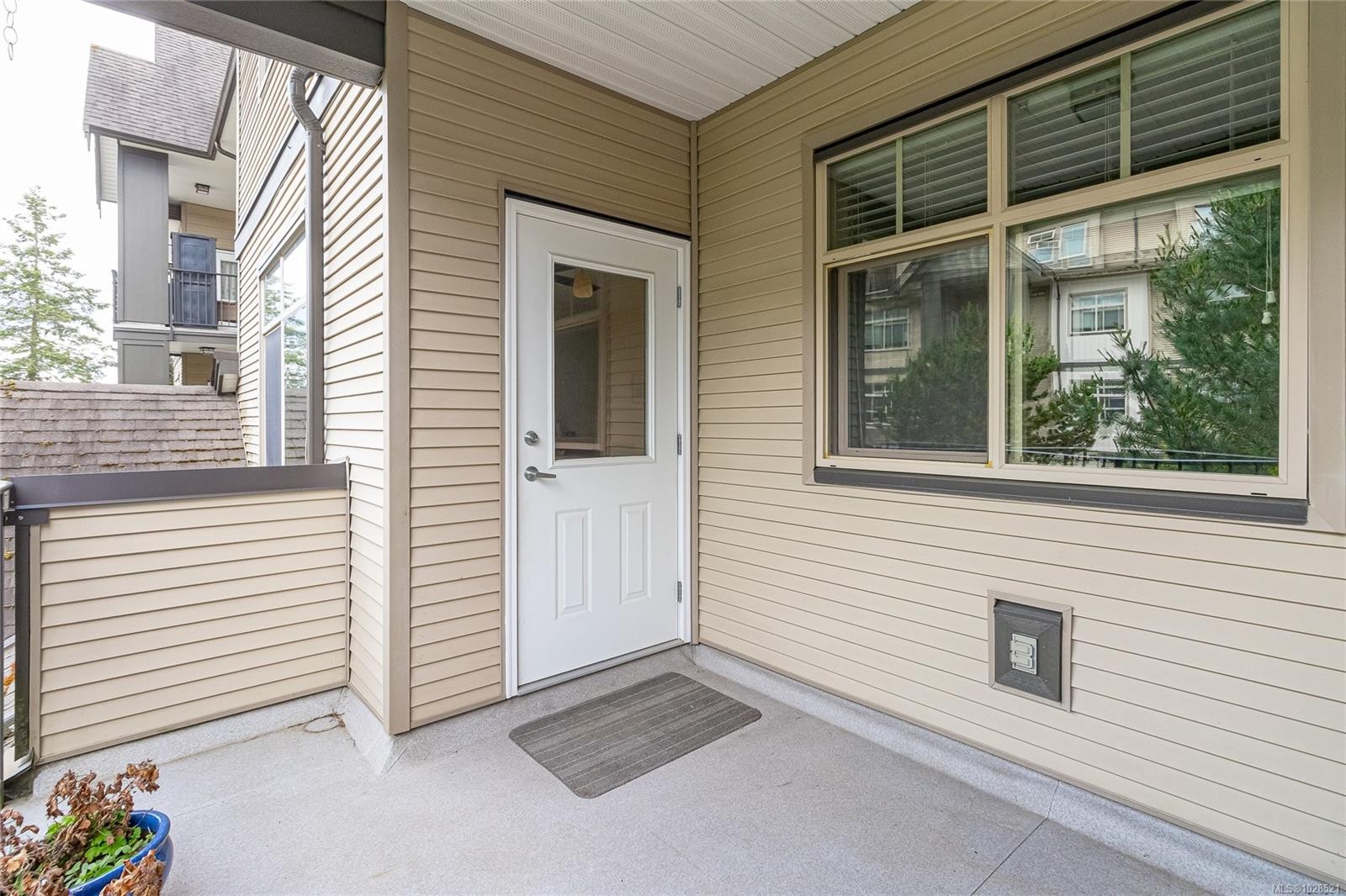 #207-2117 Meredith Rd, Nanaimo, BC