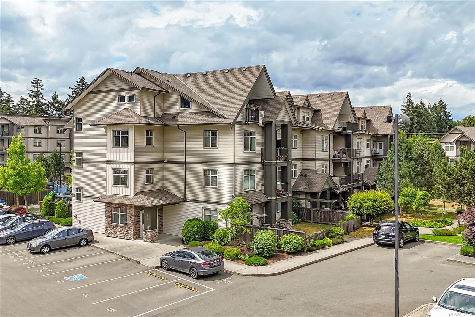 #207-2117 Meredith Rd, Nanaimo, BC