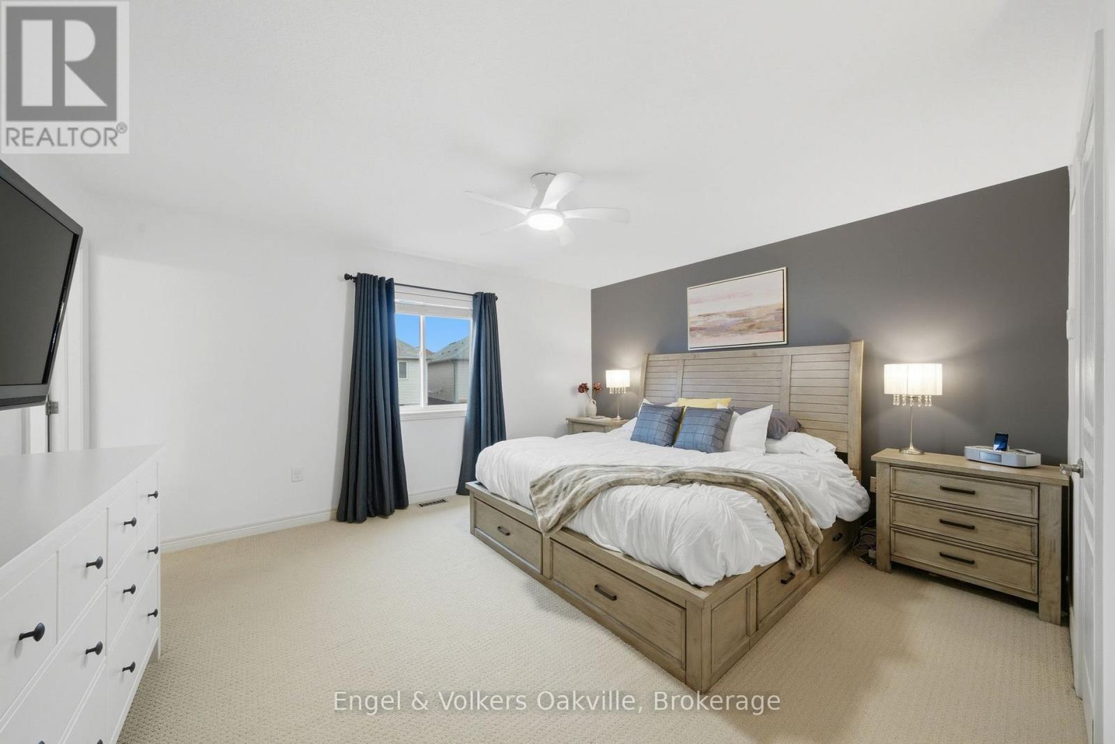 115 Pumpkin Pass, Hamilton (Binbrook), ON - Indoor Photo Showing Bedroom