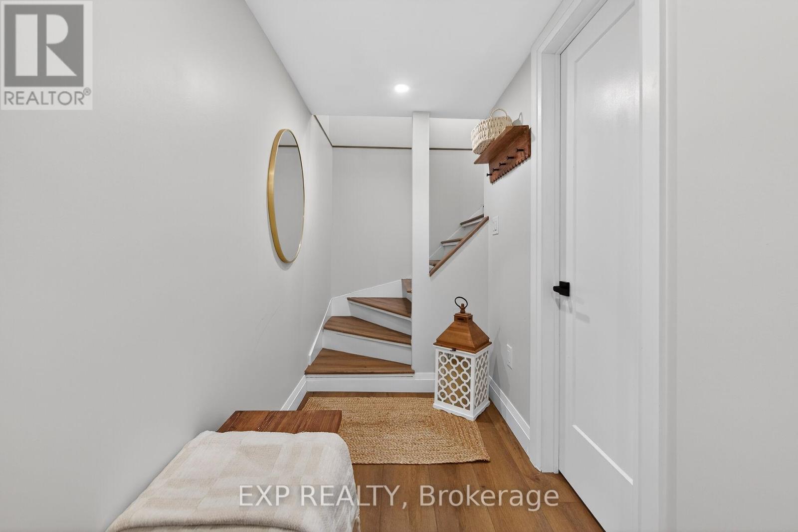 5418 Anthony Place, Burlington, ON - Indoor Photo Showing Other Room