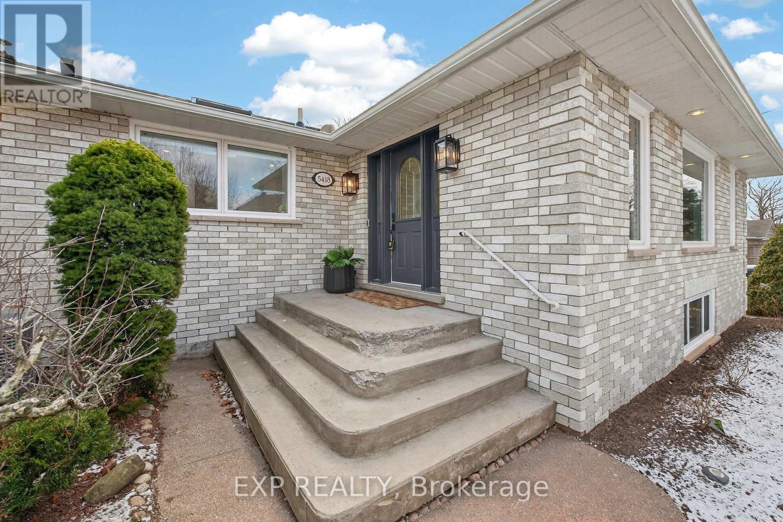 5418 Anthony Place, Burlington, ON - Outdoor