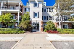 101 - 75 SHIPWAY AVENUE Clarington (Newcastle), ON L1B 0B8