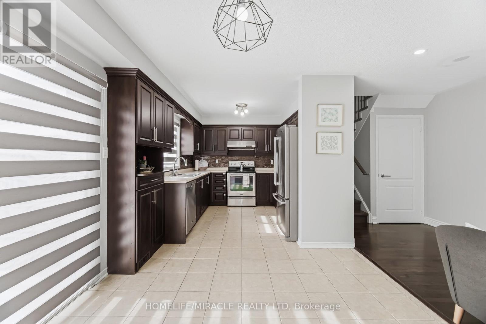 41 Tanglemere Crescent, Brampton, ON - Indoor