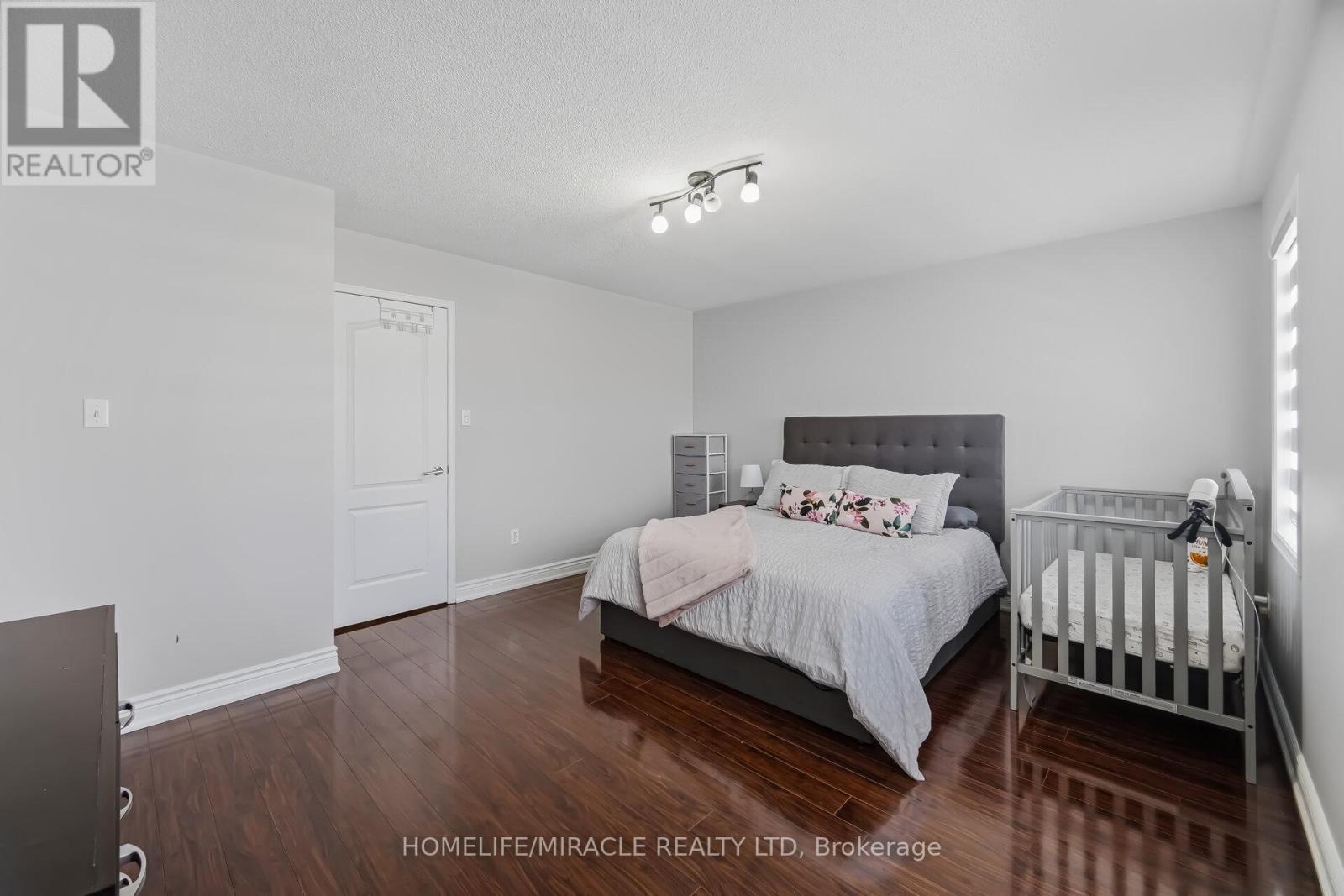 41 Tanglemere Crescent, Brampton, ON - Indoor Photo Showing Bedroom