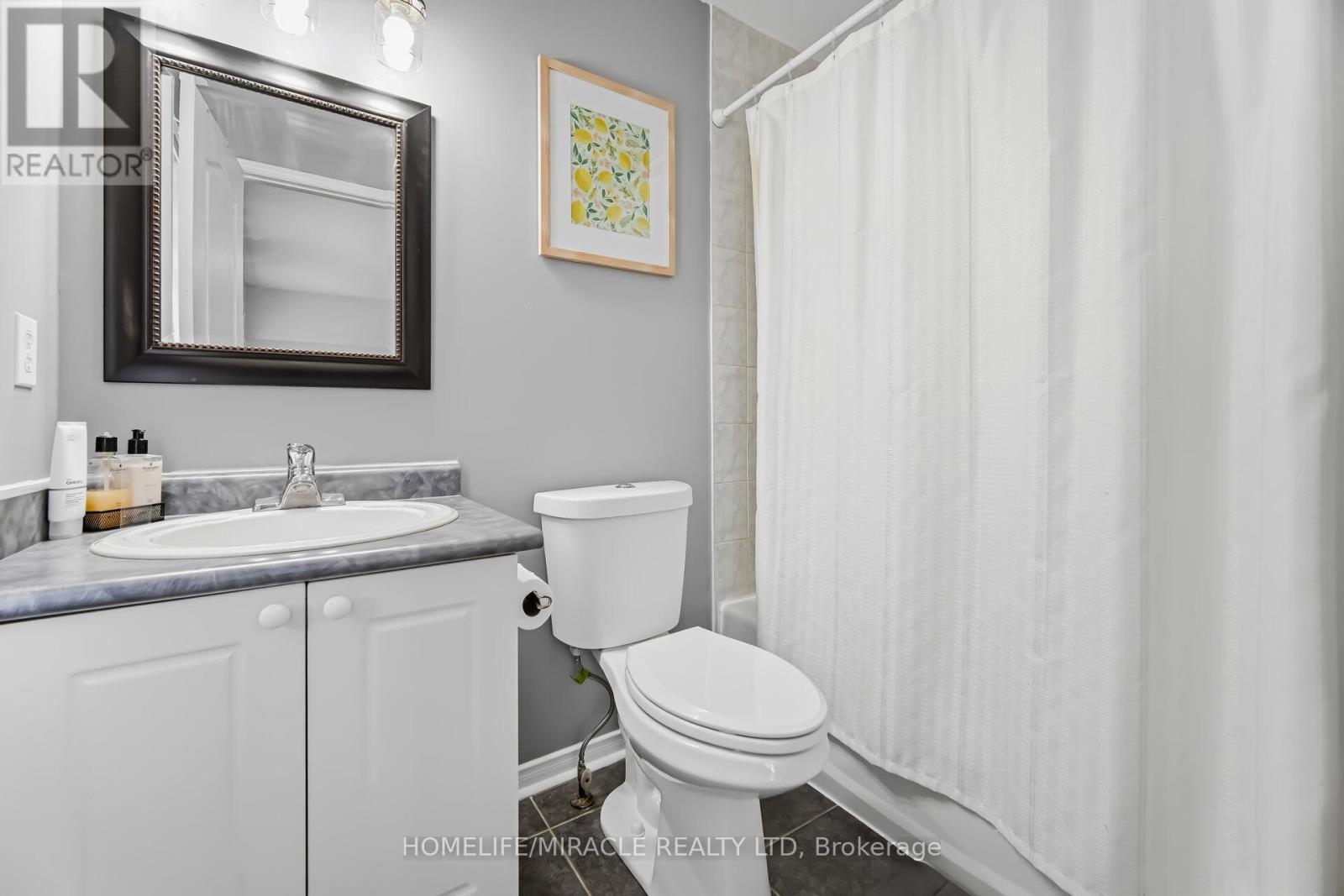 41 Tanglemere Crescent, Brampton, ON - Indoor Photo Showing Bathroom