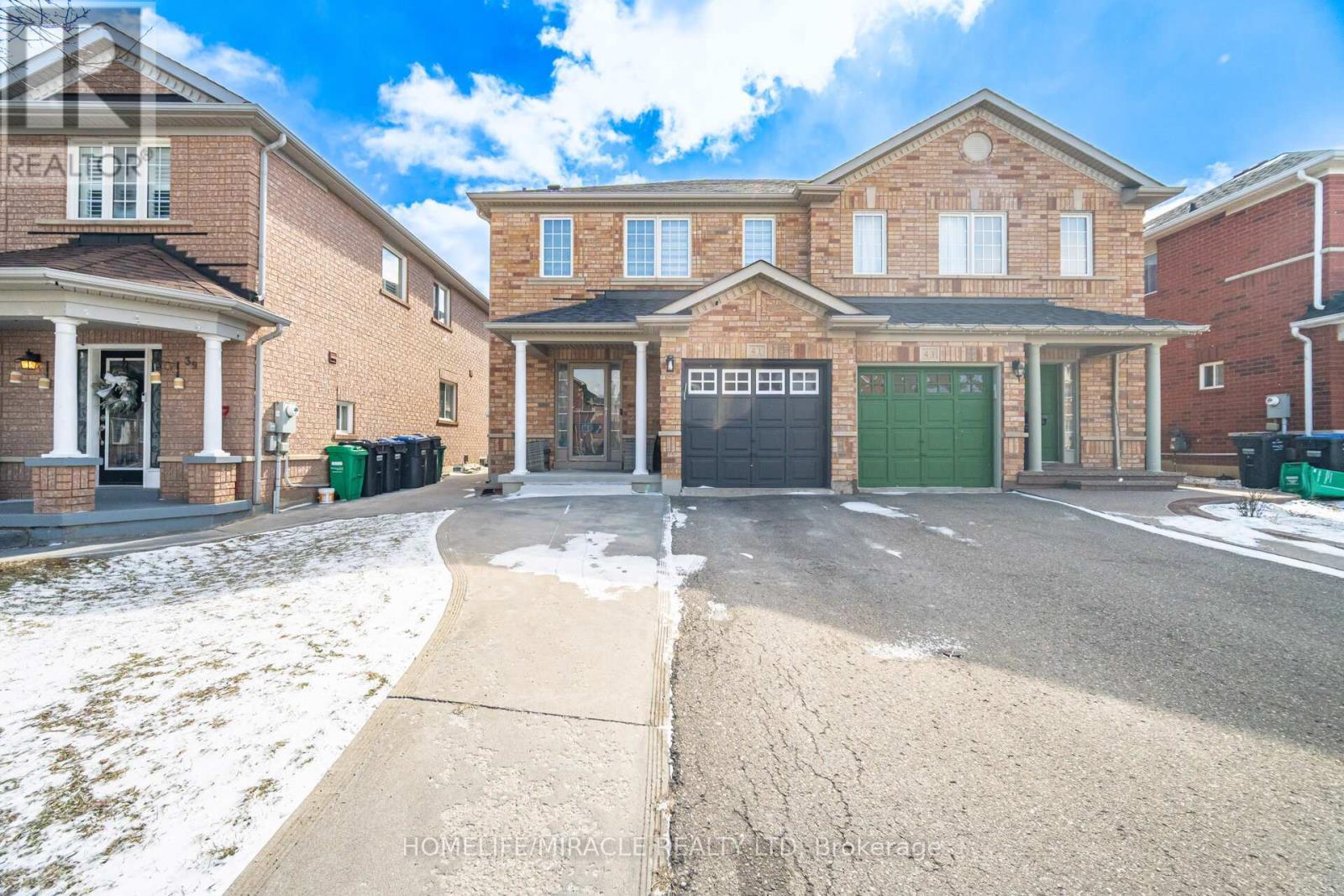 41 Tanglemere Crescent, Brampton, ON - Outdoor With Facade
