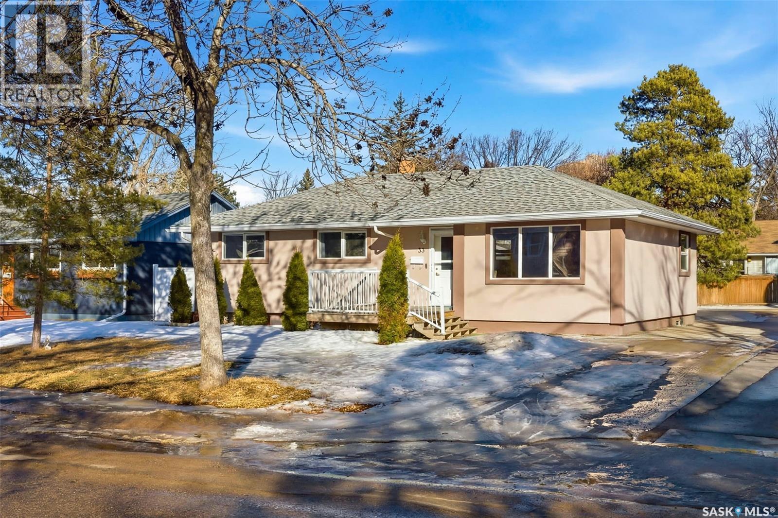 33 Scott Street, Regina, SK - Outdoor