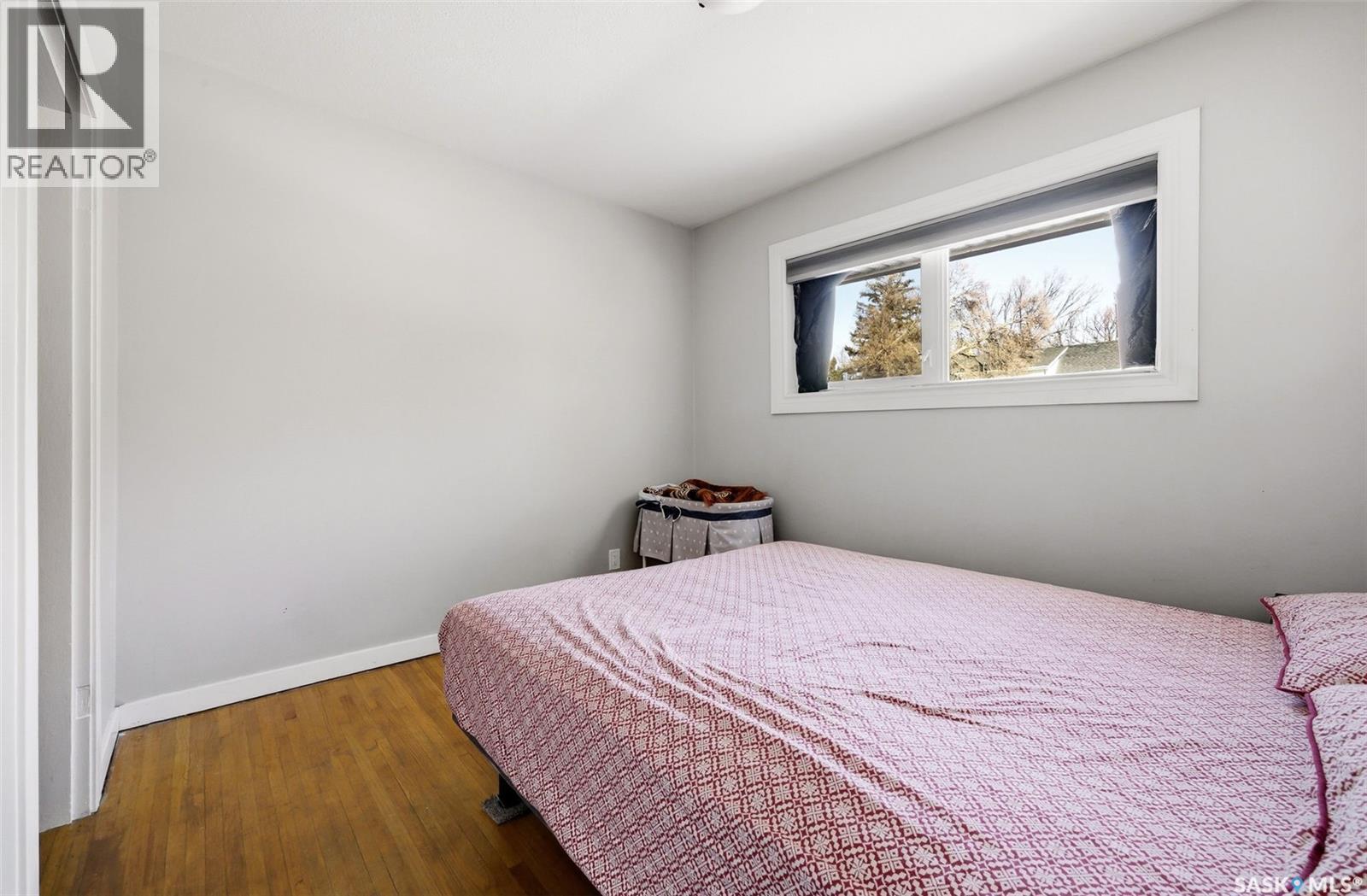 33 Scott Street, Regina, SK - Indoor Photo Showing Bedroom