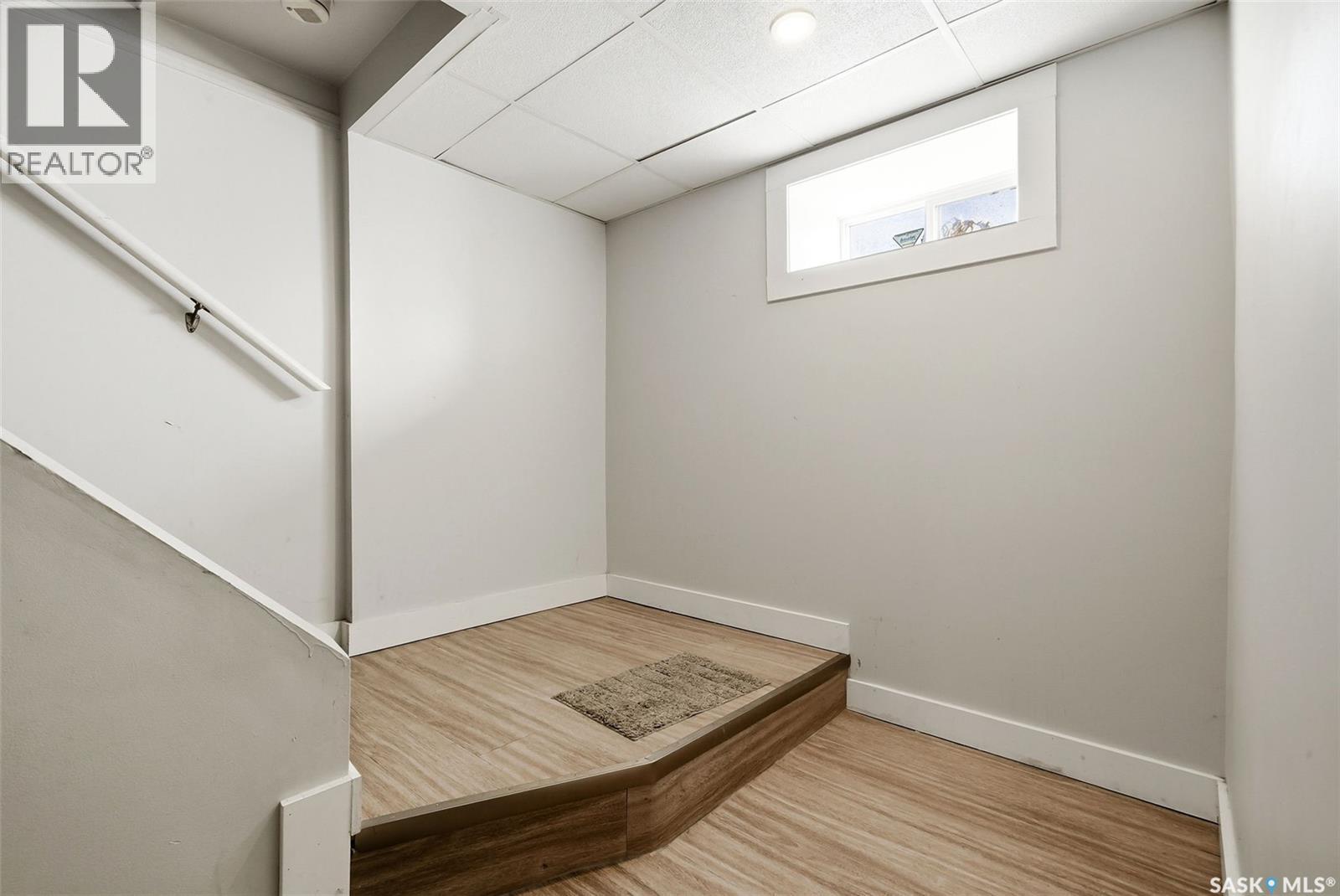 33 Scott Street, Regina, SK - Indoor Photo Showing Other Room