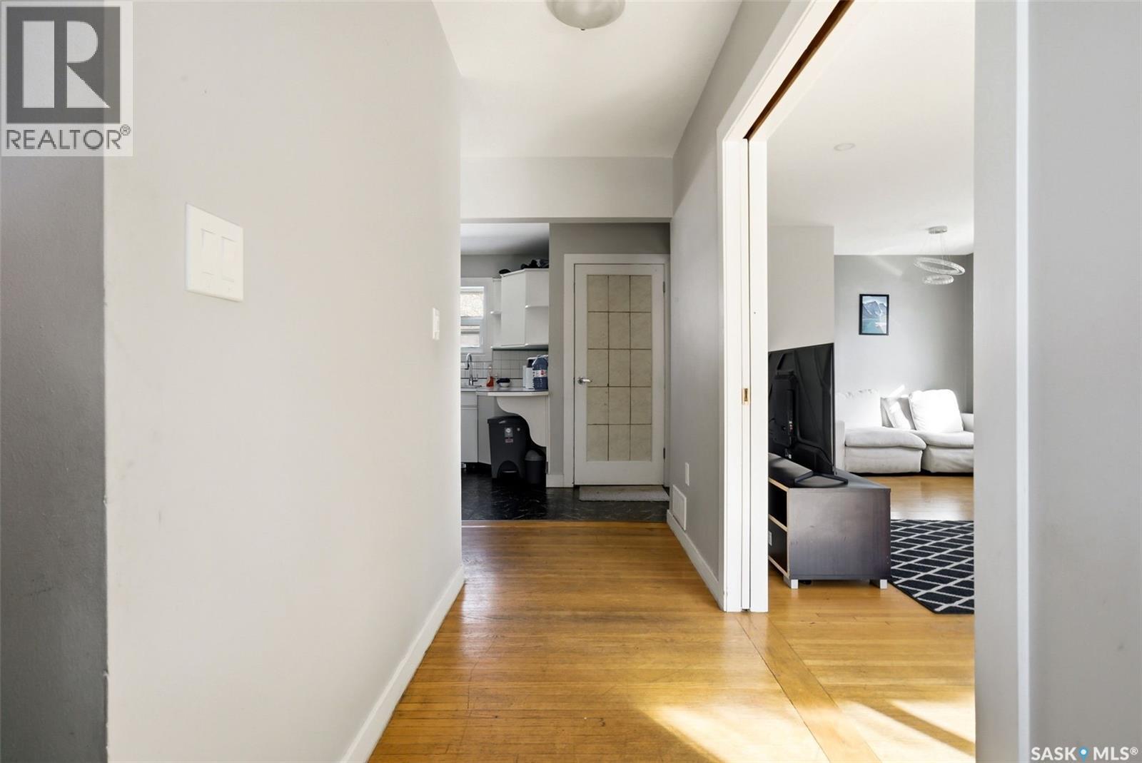 33 Scott Street, Regina, SK - Indoor Photo Showing Other Room