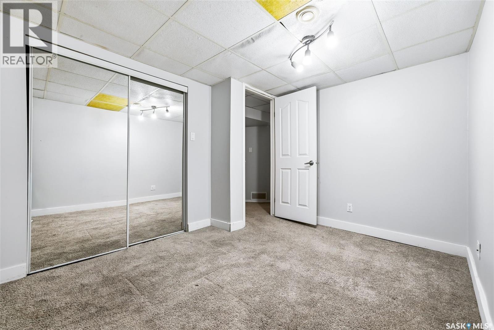 33 Scott Street, Regina, SK - Indoor Photo Showing Other Room