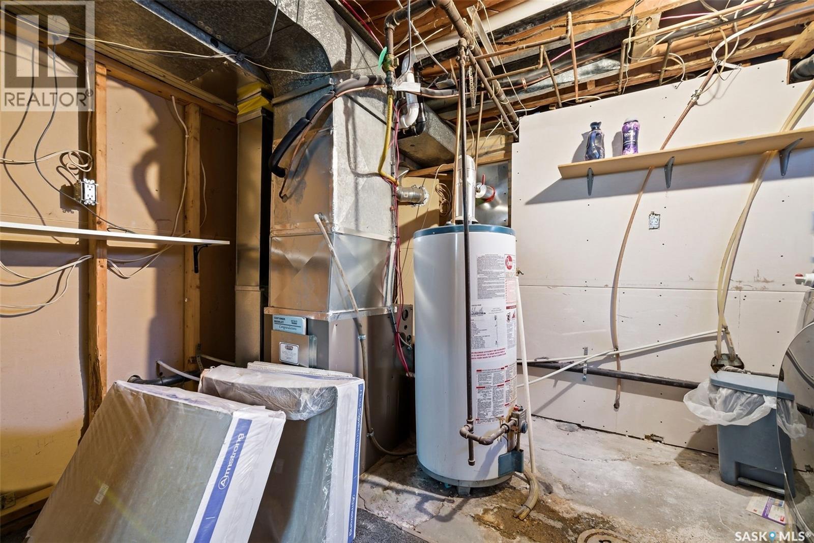 33 Scott Street, Regina, SK - Indoor Photo Showing Basement