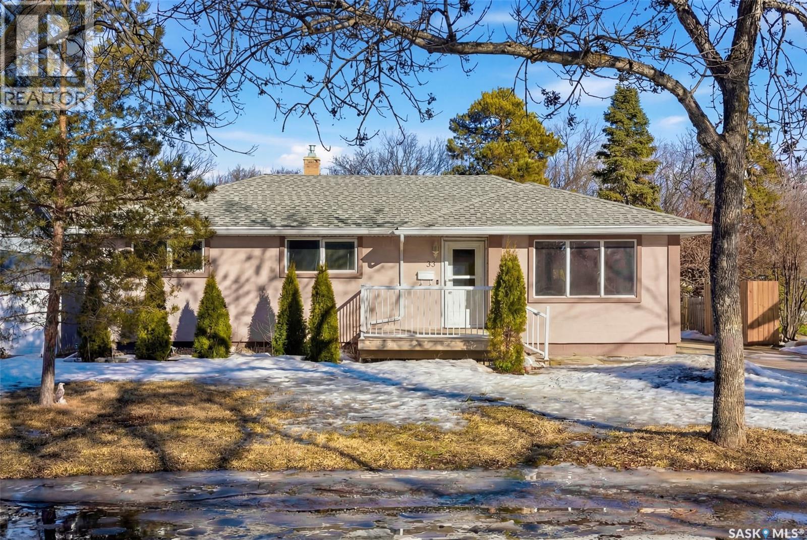 33 Scott Street, Regina, SK - Outdoor