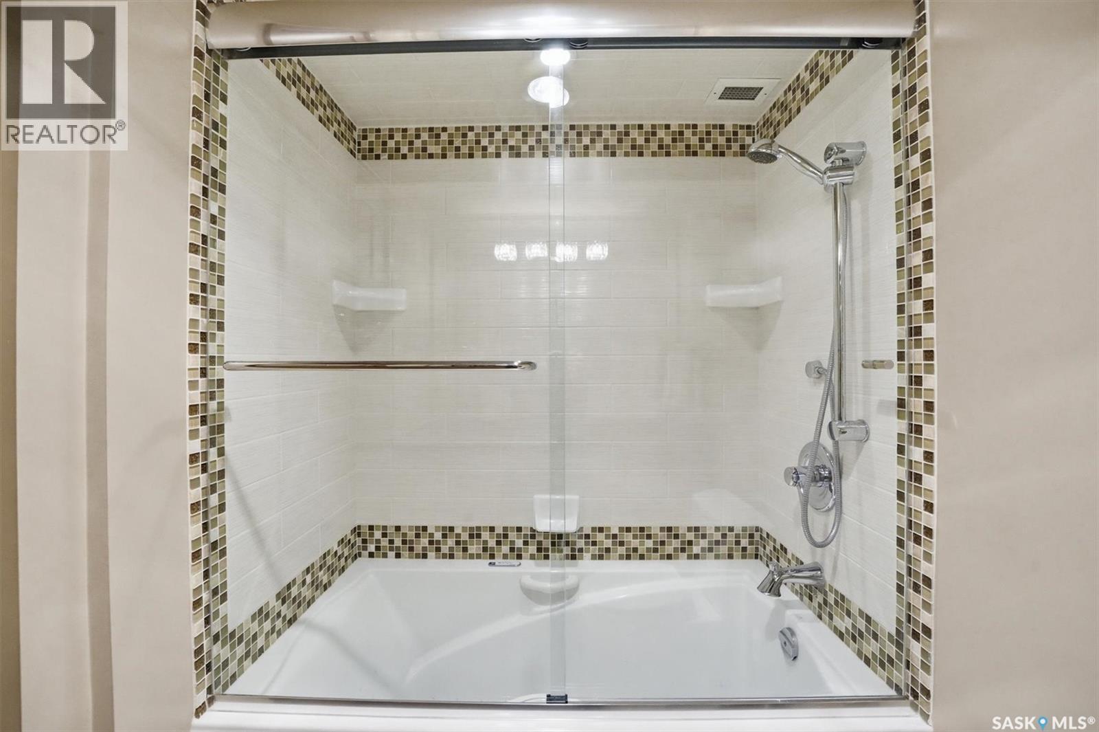 1001 730 Spadina Crescent E, Saskatoon, SK - Indoor Photo Showing Bathroom