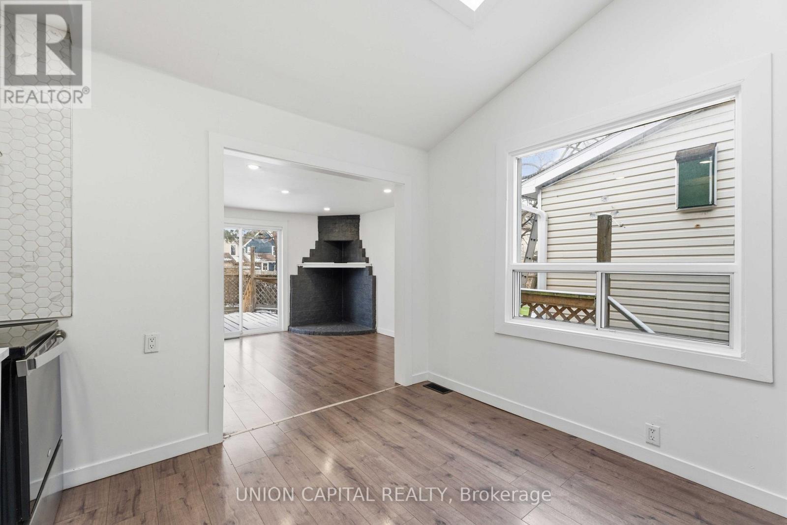 103 Case Street, Hamilton, ON - Indoor Photo Showing Other Room