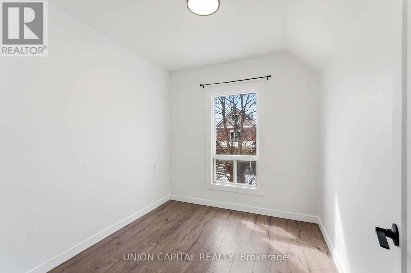103 Case Street, Hamilton, ON - Indoor Photo Showing Other Room