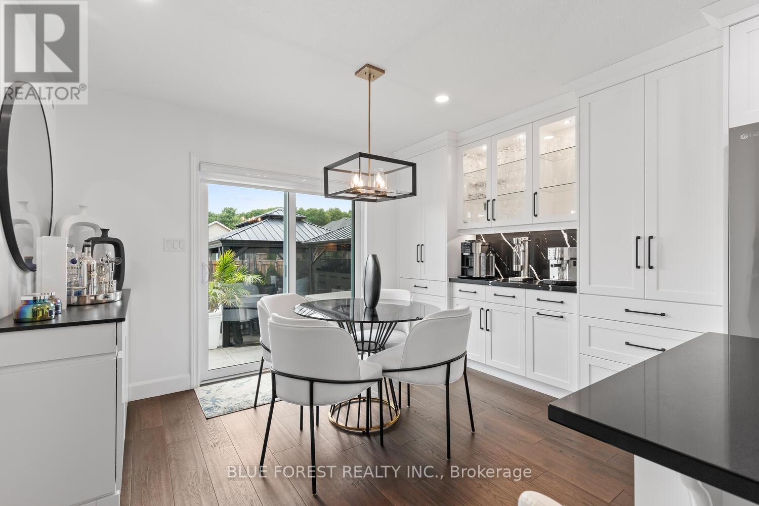 28 Weir Crescent, St. Thomas, ON - Indoor