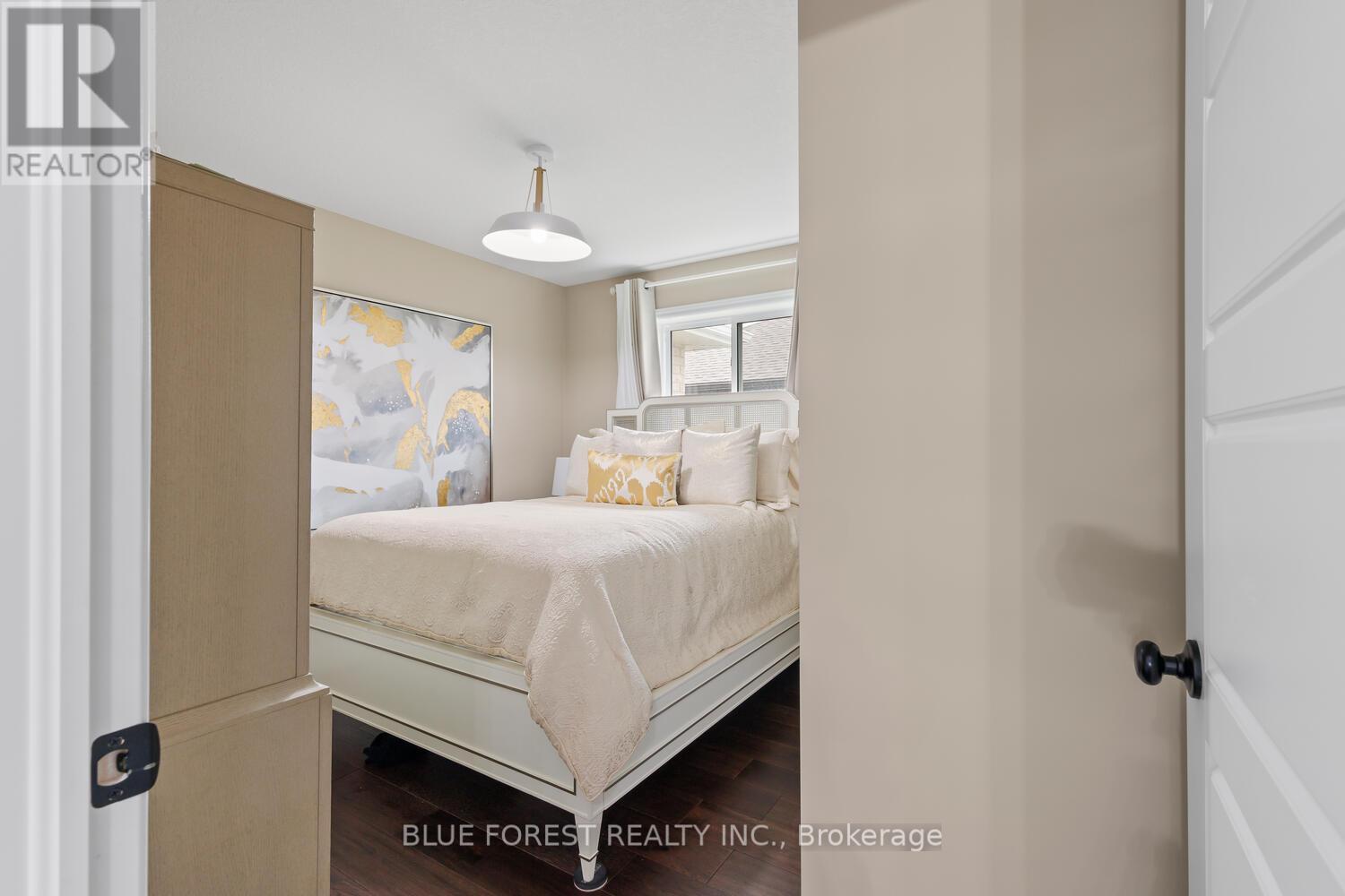 28 Weir Crescent, St. Thomas, ON - Indoor Photo Showing Bedroom