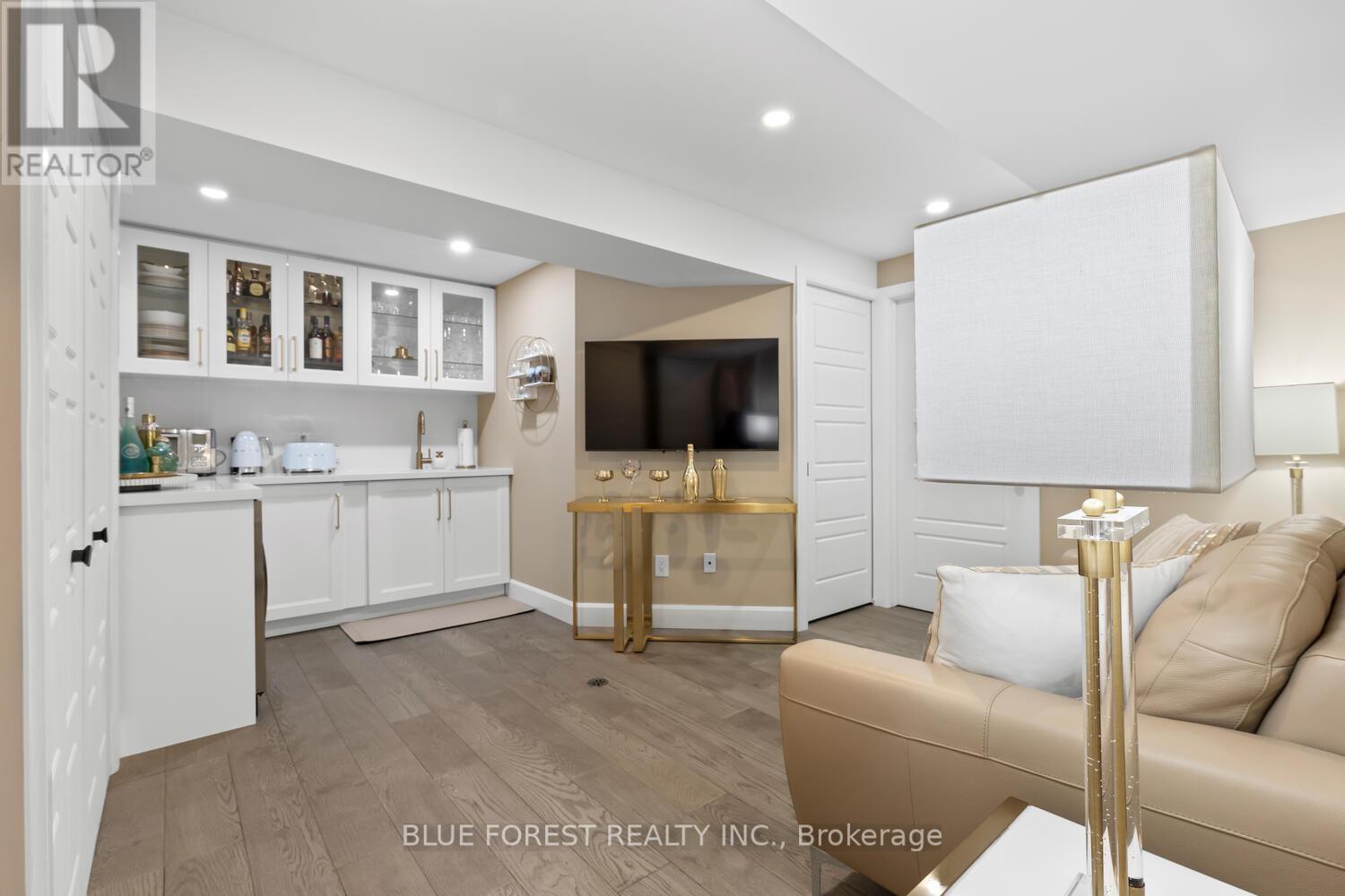 28 Weir Crescent, St. Thomas, ON - Indoor