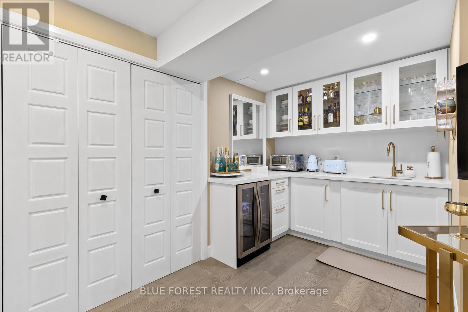 28 Weir Crescent, St. Thomas, ON - Indoor