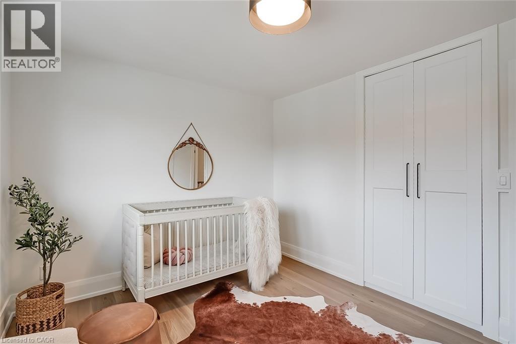 251 Glen Afton Drive, Burlington, ON - Indoor Photo Showing Bedroom