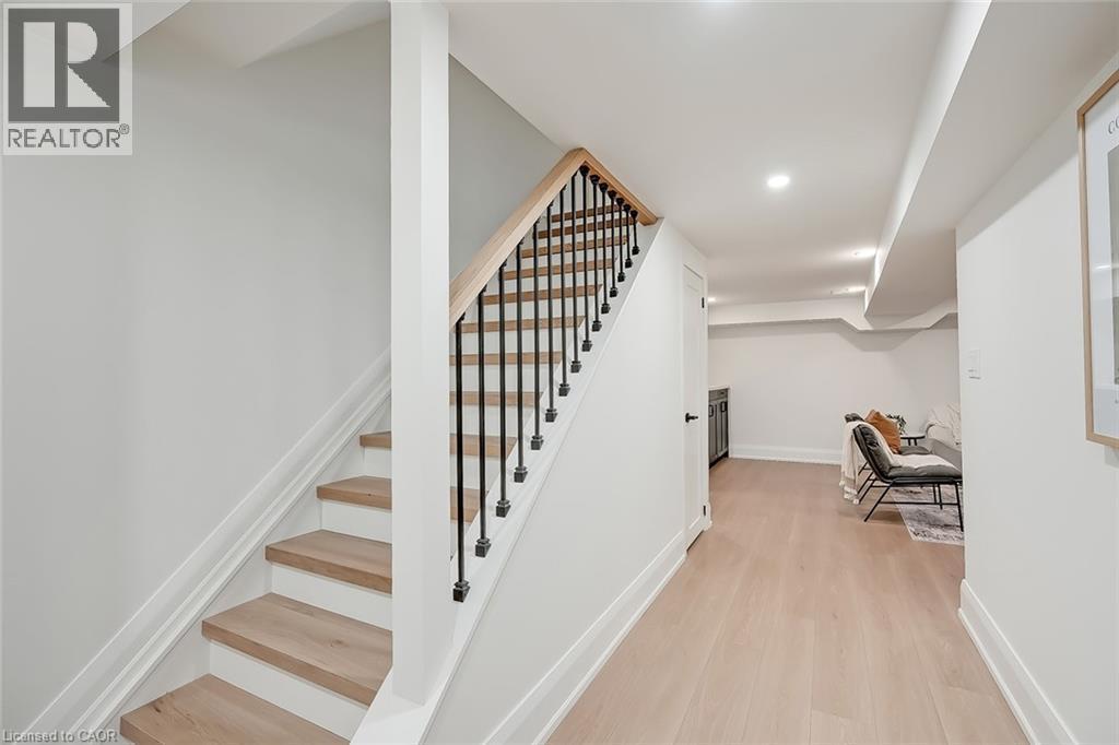 251 Glen Afton Drive, Burlington, ON - Indoor Photo Showing Other Room