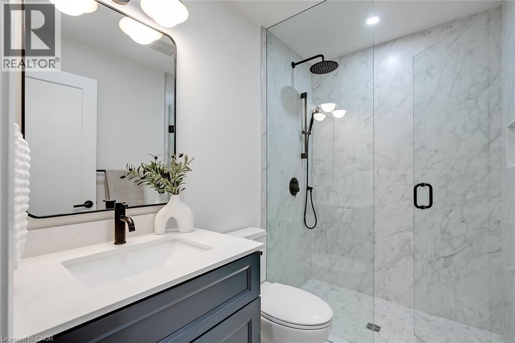 251 Glen Afton Drive, Burlington, ON - Indoor Photo Showing Bathroom