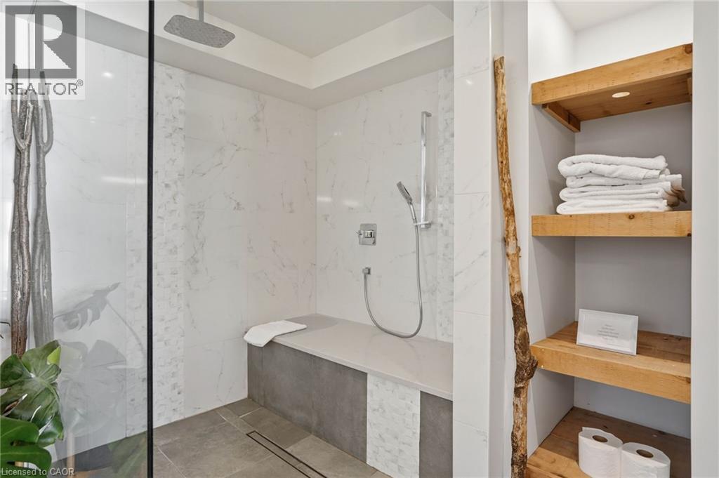 868 Danforth Place, Burlington, ON - Indoor Photo Showing Bathroom