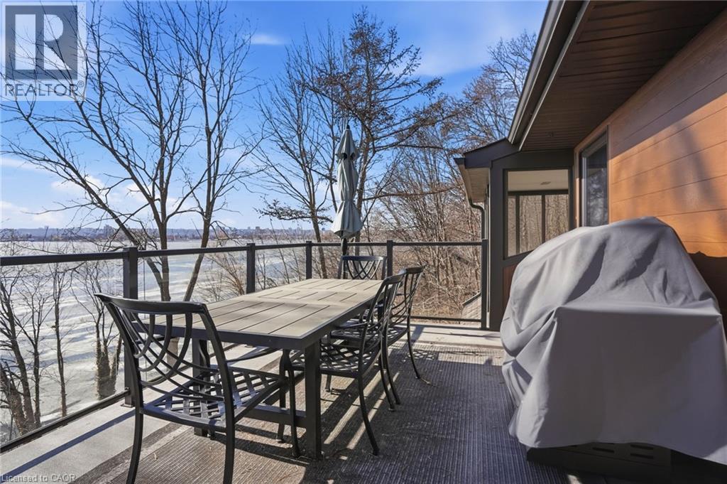 868 Danforth Place, Burlington, ON - Outdoor With Deck Patio Veranda With Exterior