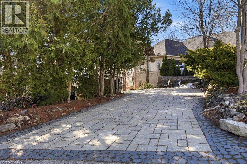 868 Danforth Place, Burlington, ON - Outdoor