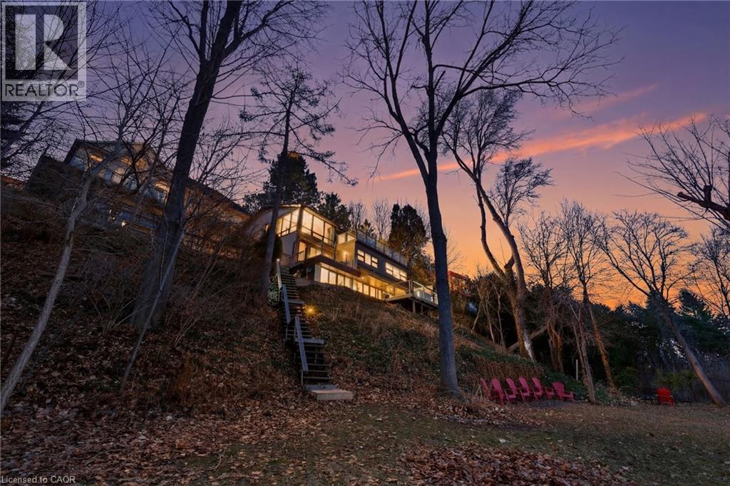 868 Danforth Place, Burlington, ON - Outdoor With View