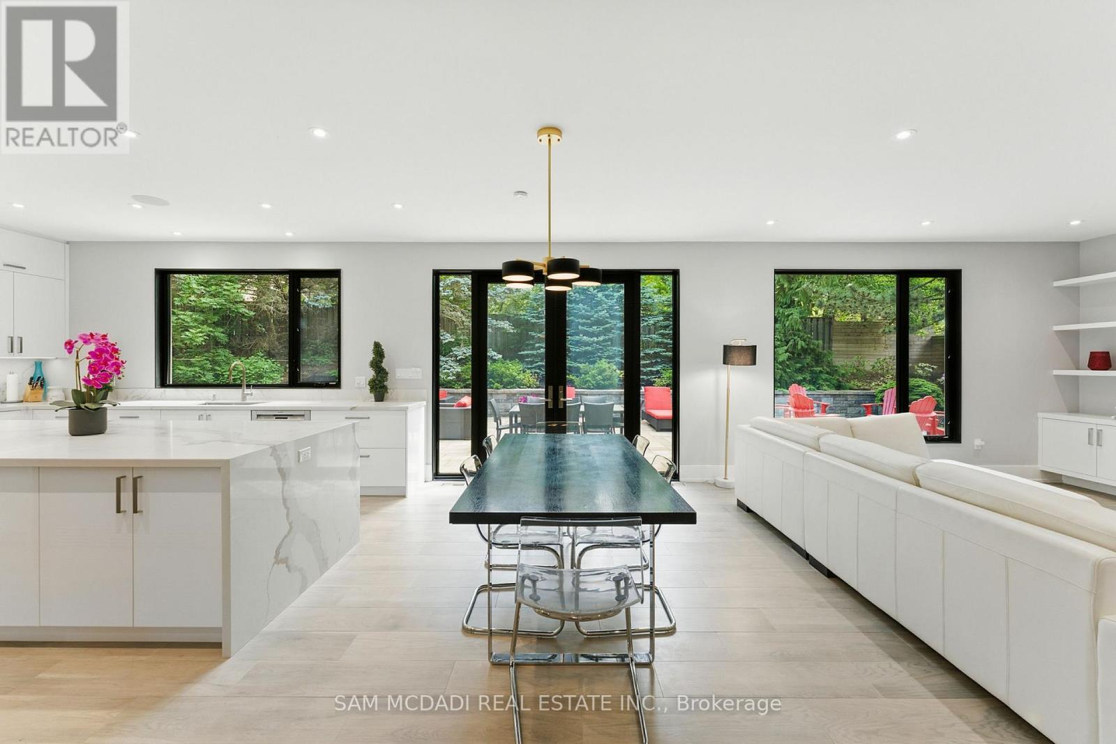 1112 Caldwell Avenue, Mississauga, ON - Indoor