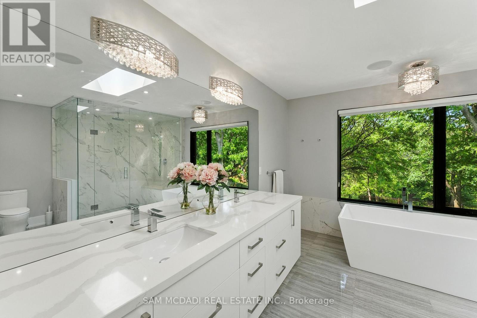 1112 Caldwell Avenue, Mississauga, ON - Indoor Photo Showing Bathroom