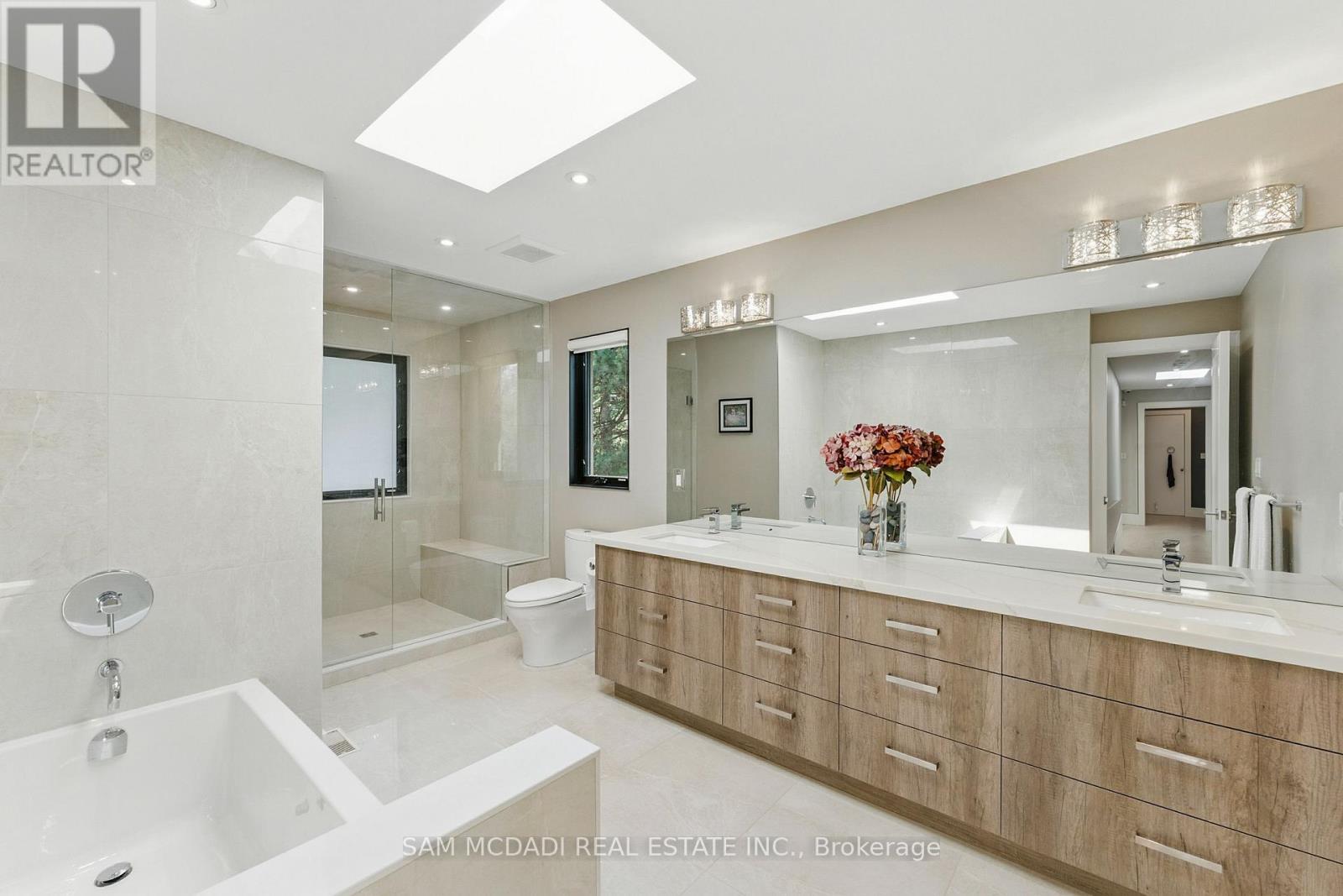 1112 Caldwell Avenue, Mississauga, ON - Indoor Photo Showing Bathroom
