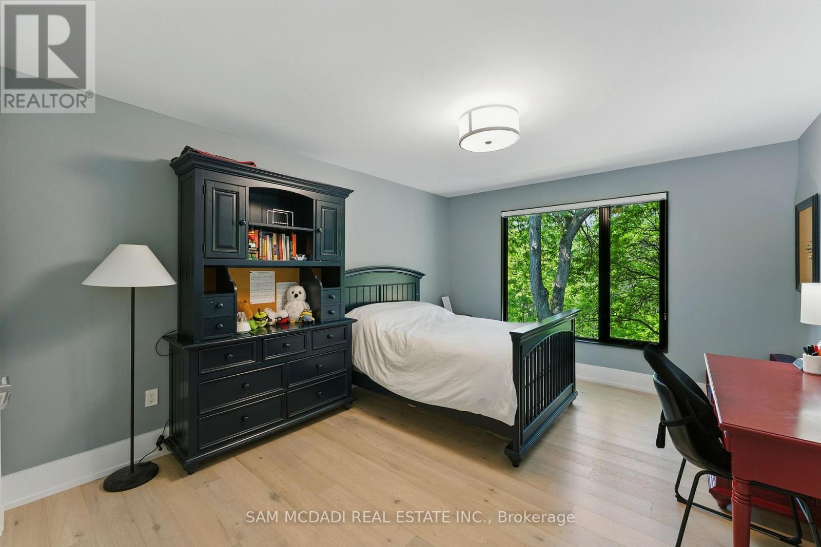 1112 Caldwell Avenue, Mississauga, ON - Indoor Photo Showing Bedroom